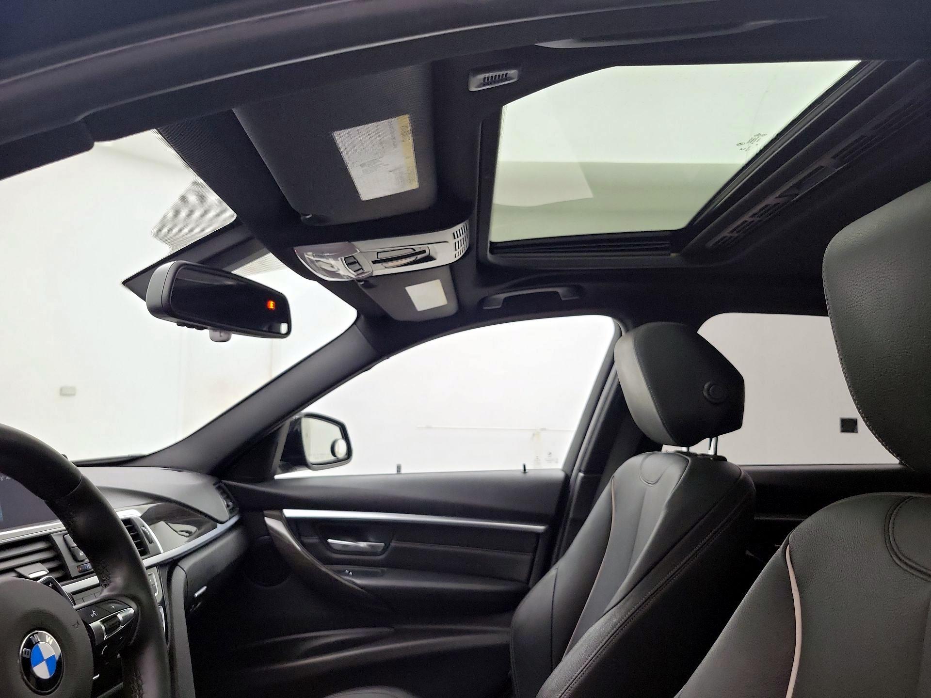 Thumbnail: 2016 BMW 3 Series - 20