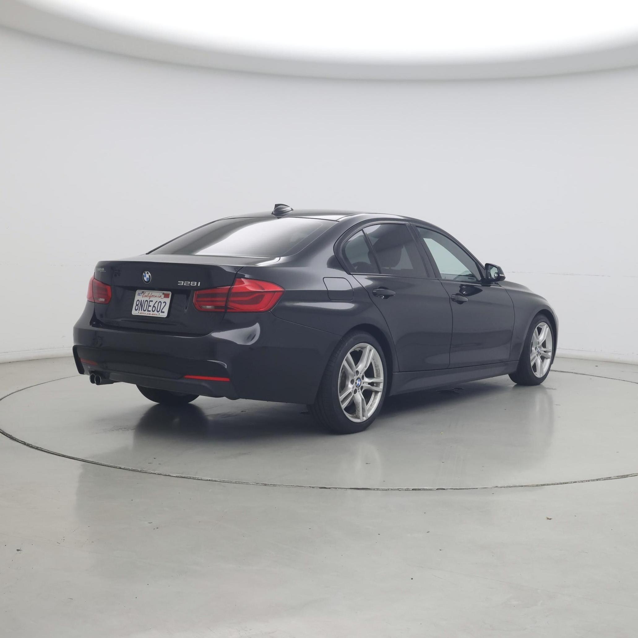 Thumbnail: 2016 BMW 3 Series - 8