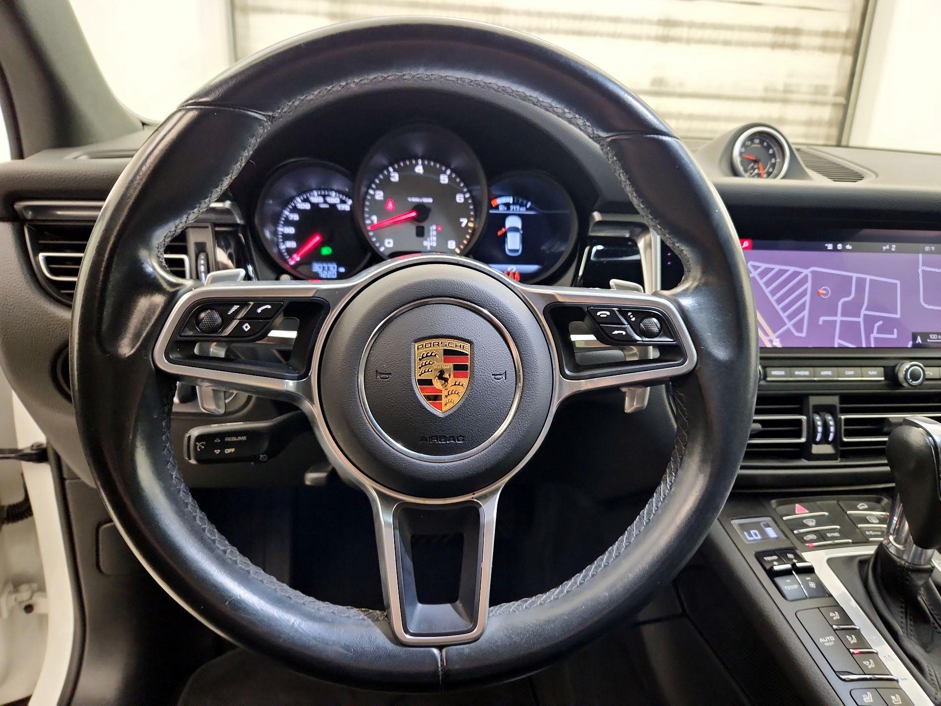 Thumbnail: 2021 Porsche Macan - 10