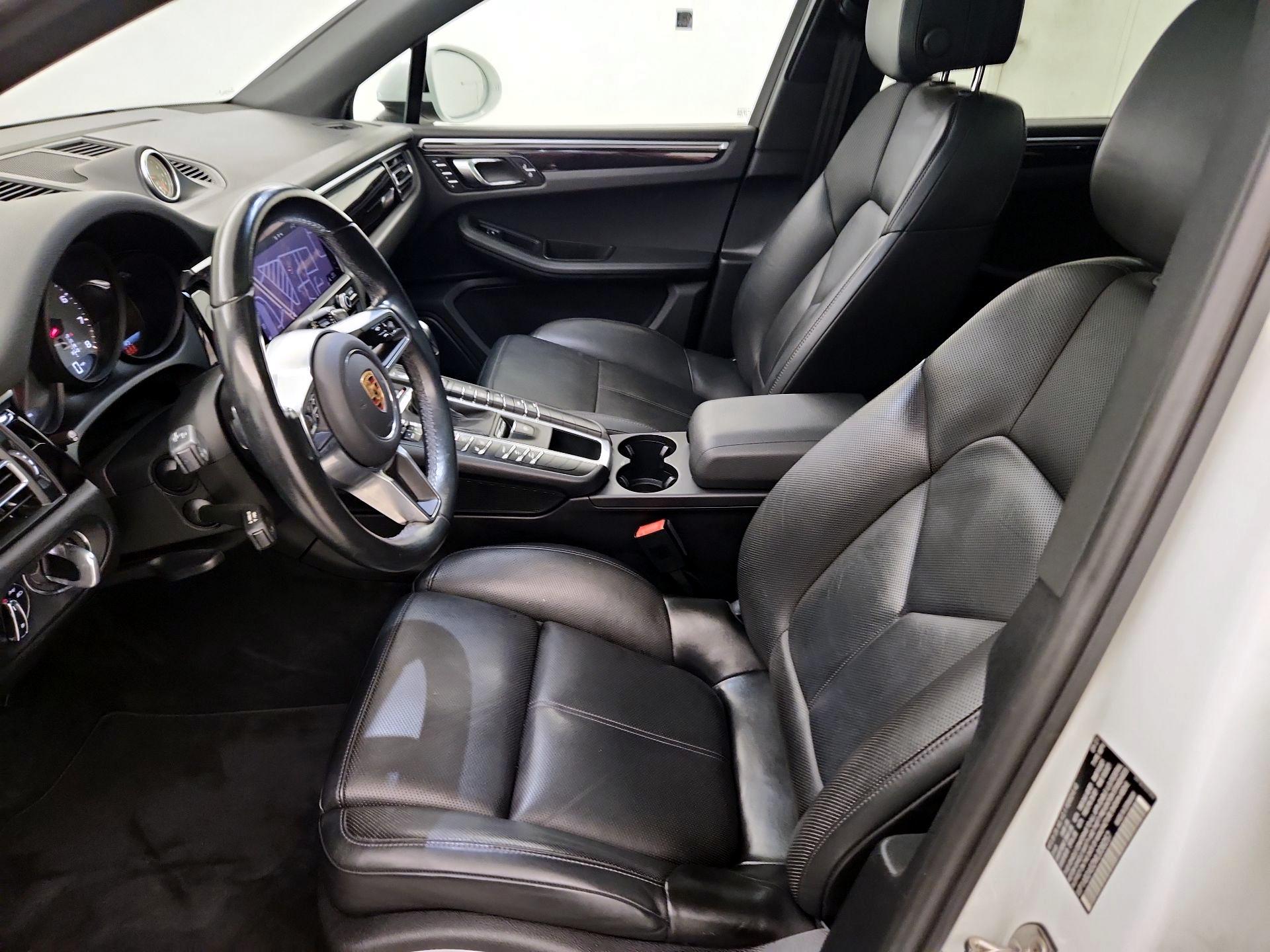 Thumbnail: 2021 Porsche Macan - 11