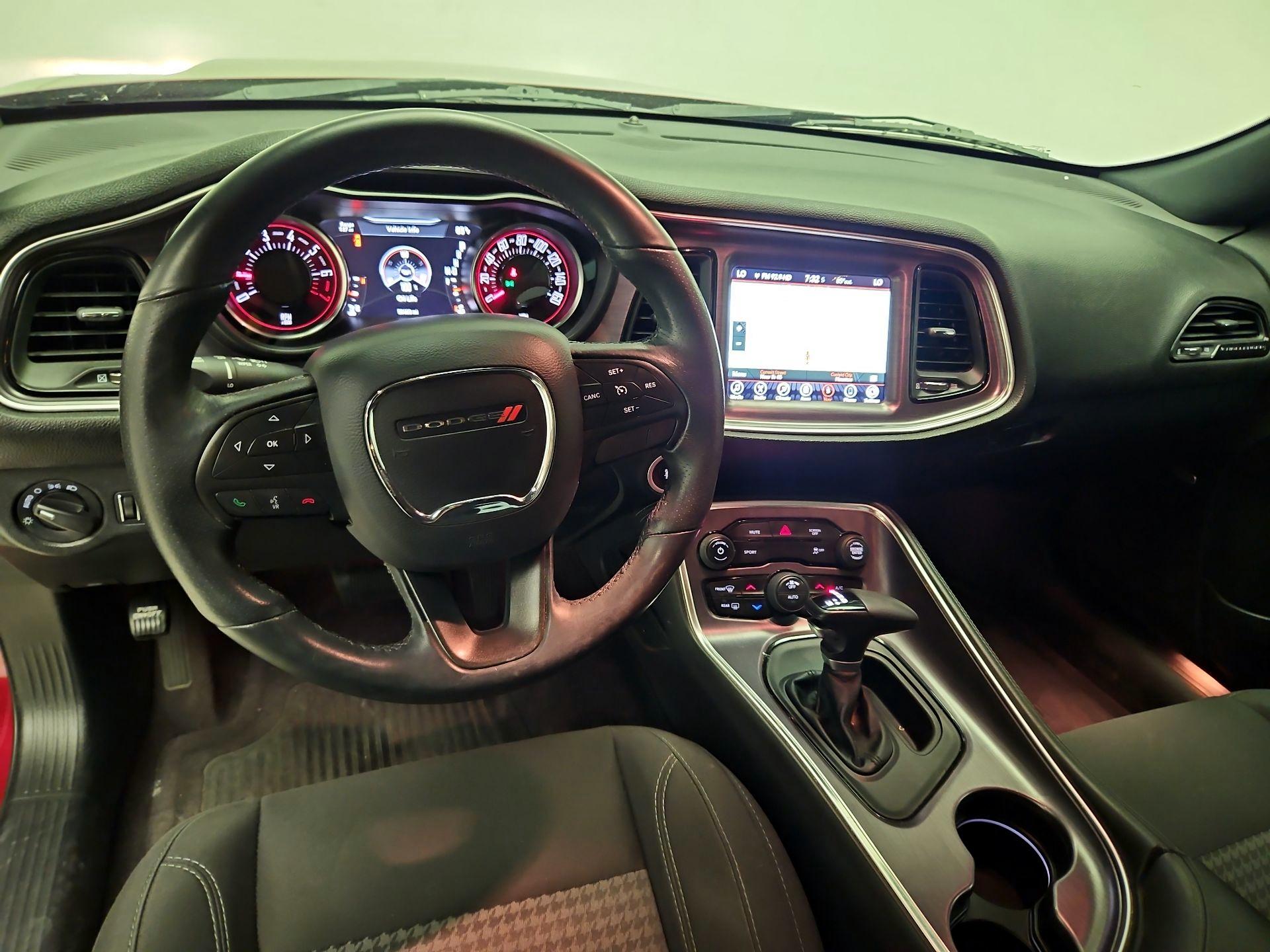 Thumbnail: 2017 Dodge Challenger - 9