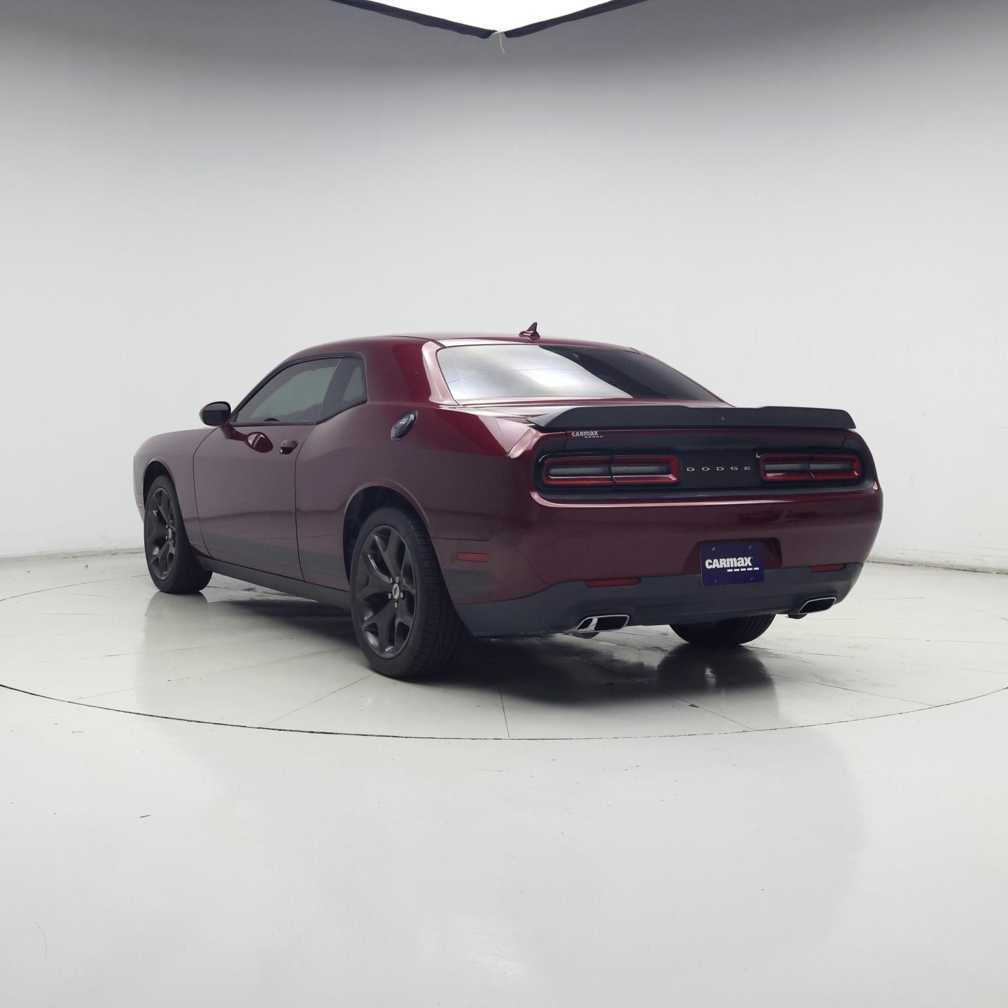 Thumbnail: 2017 Dodge Challenger - 2