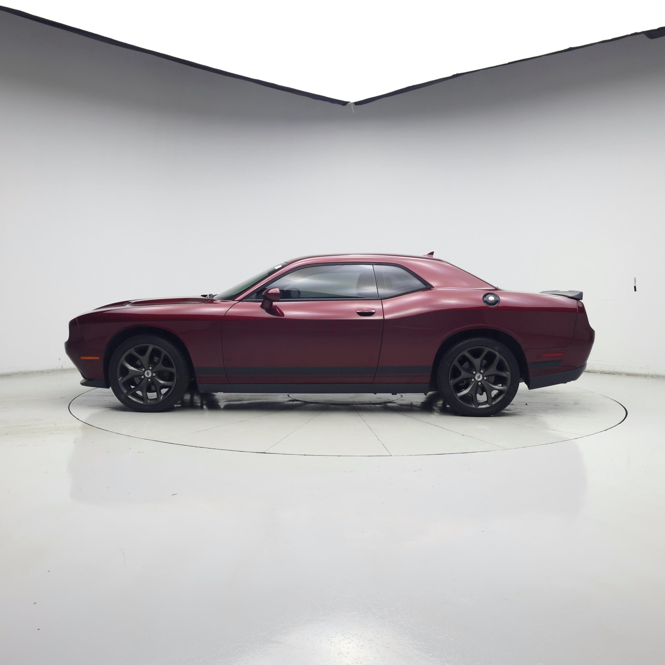 Thumbnail: 2017 Dodge Challenger - 3