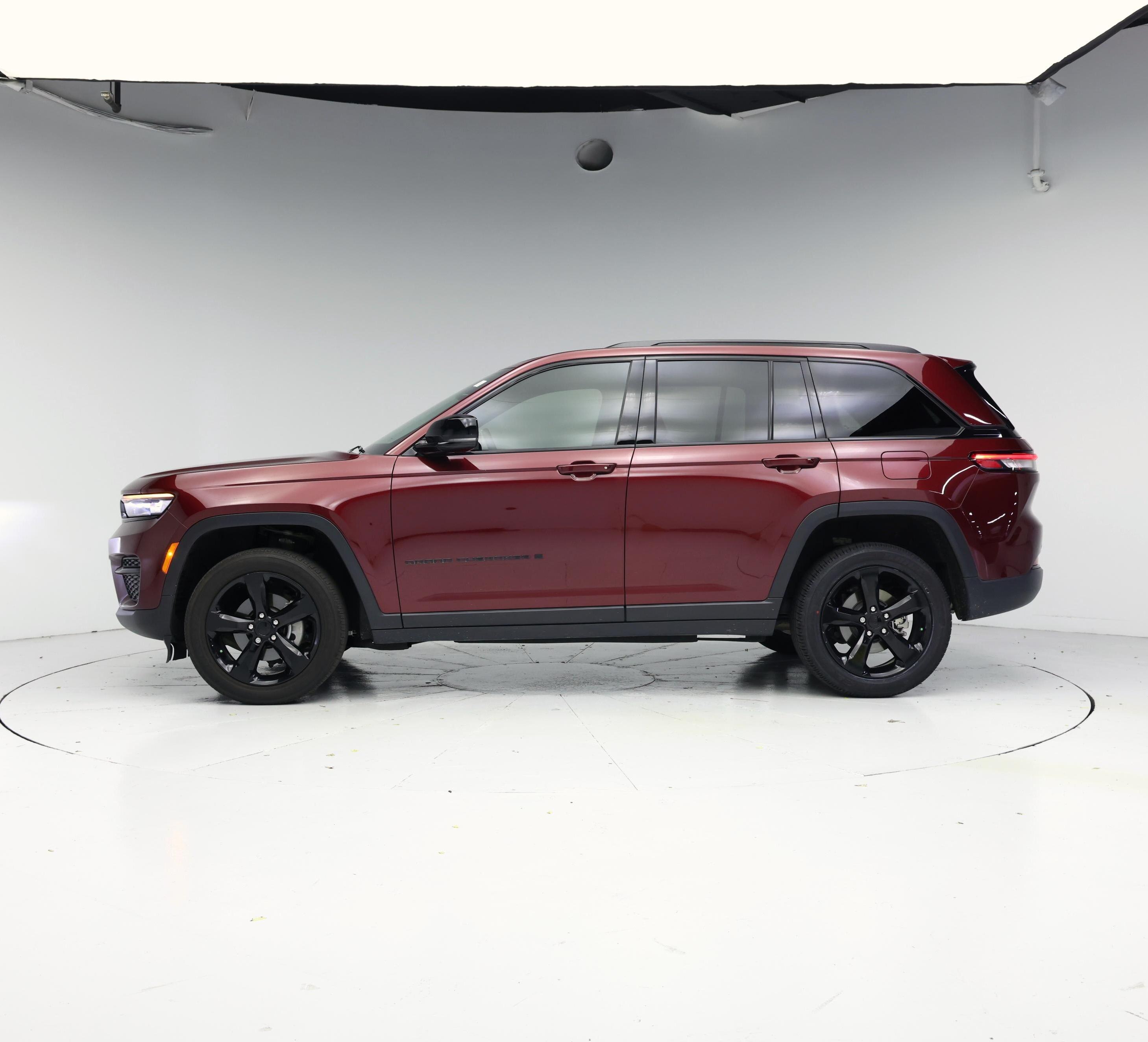 Thumbnail: 2023 Jeep Grand Cherokee - 3