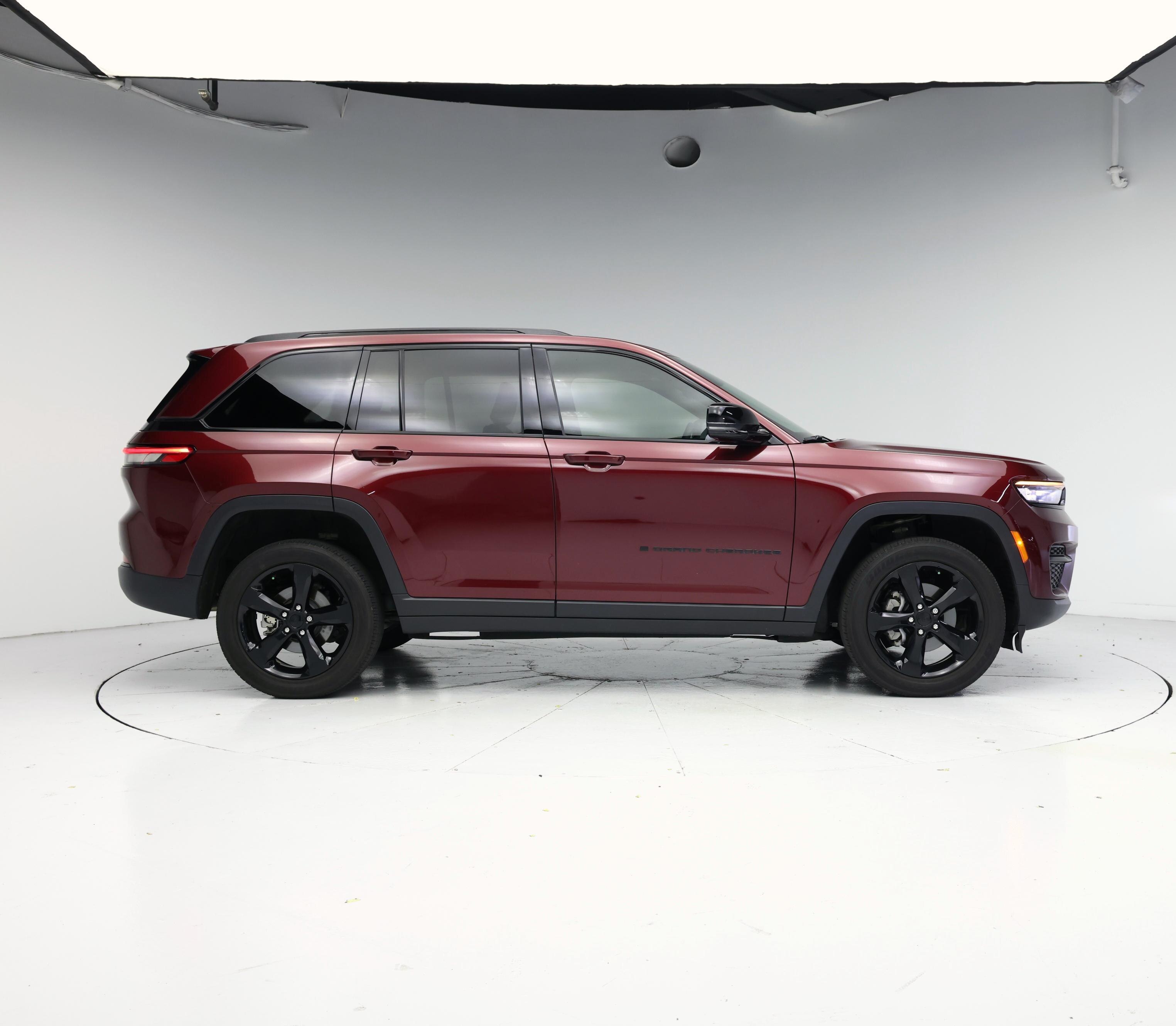Thumbnail: 2023 Jeep Grand Cherokee - 7