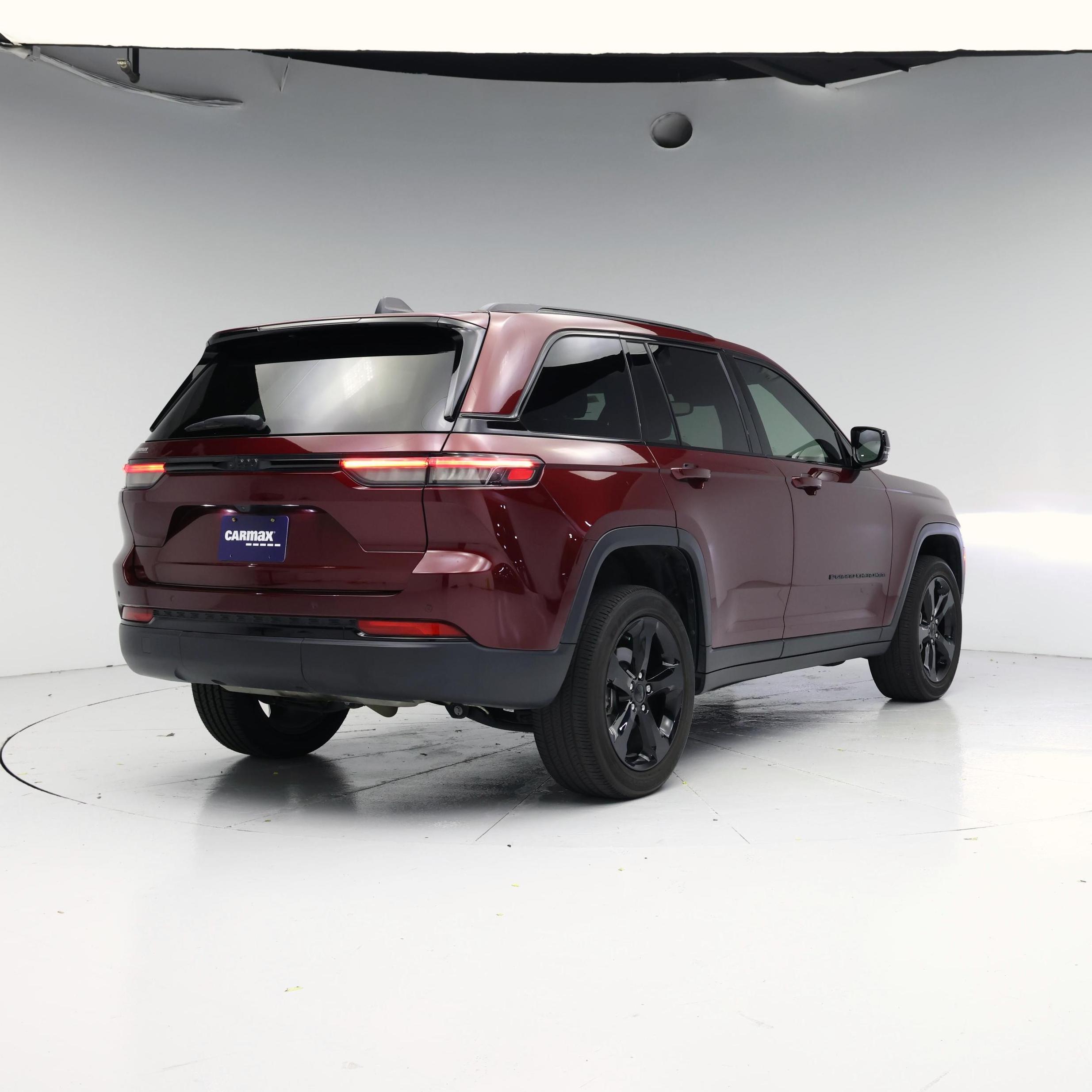 Thumbnail: 2023 Jeep Grand Cherokee - 8