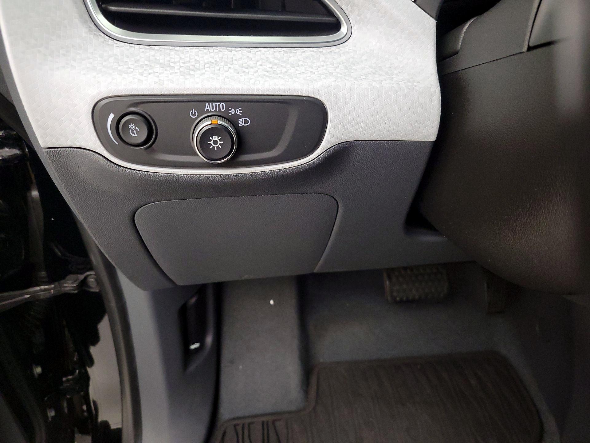 Thumbnail: 2021 Chevrolet Bolt EV - 13