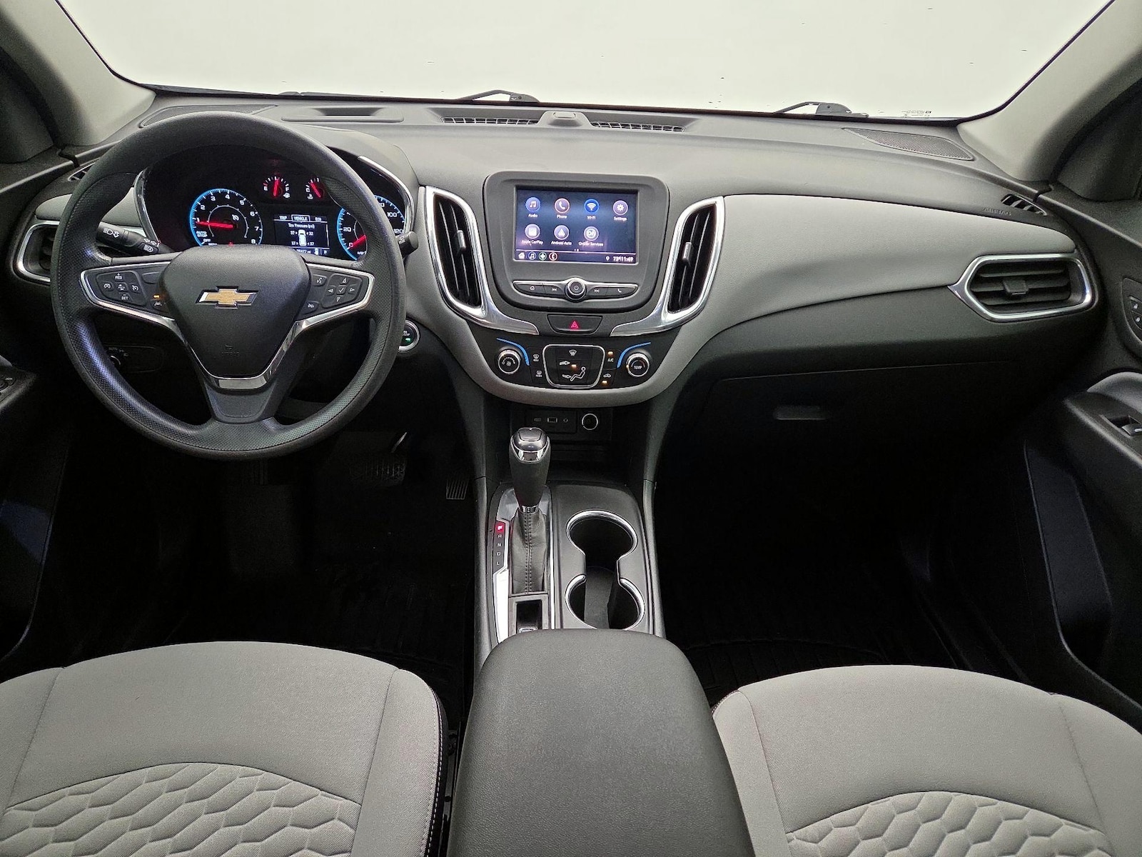 2020 Chevrolet Equinox LS - Photo 10