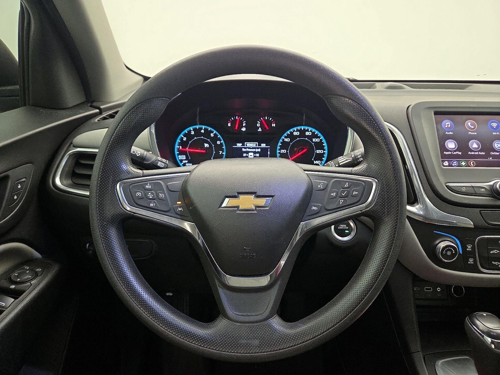 2020 Chevrolet Equinox LS - Photo 11