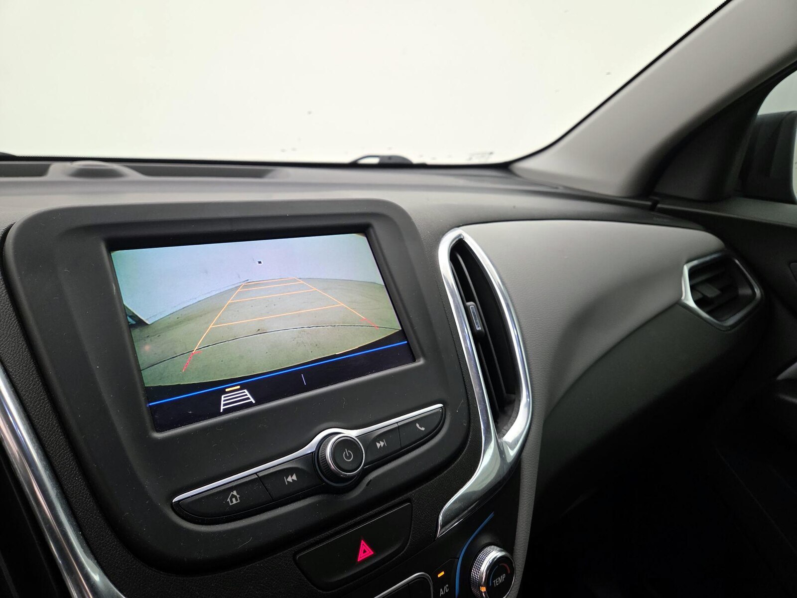 2020 Chevrolet Equinox LS - Photo 15