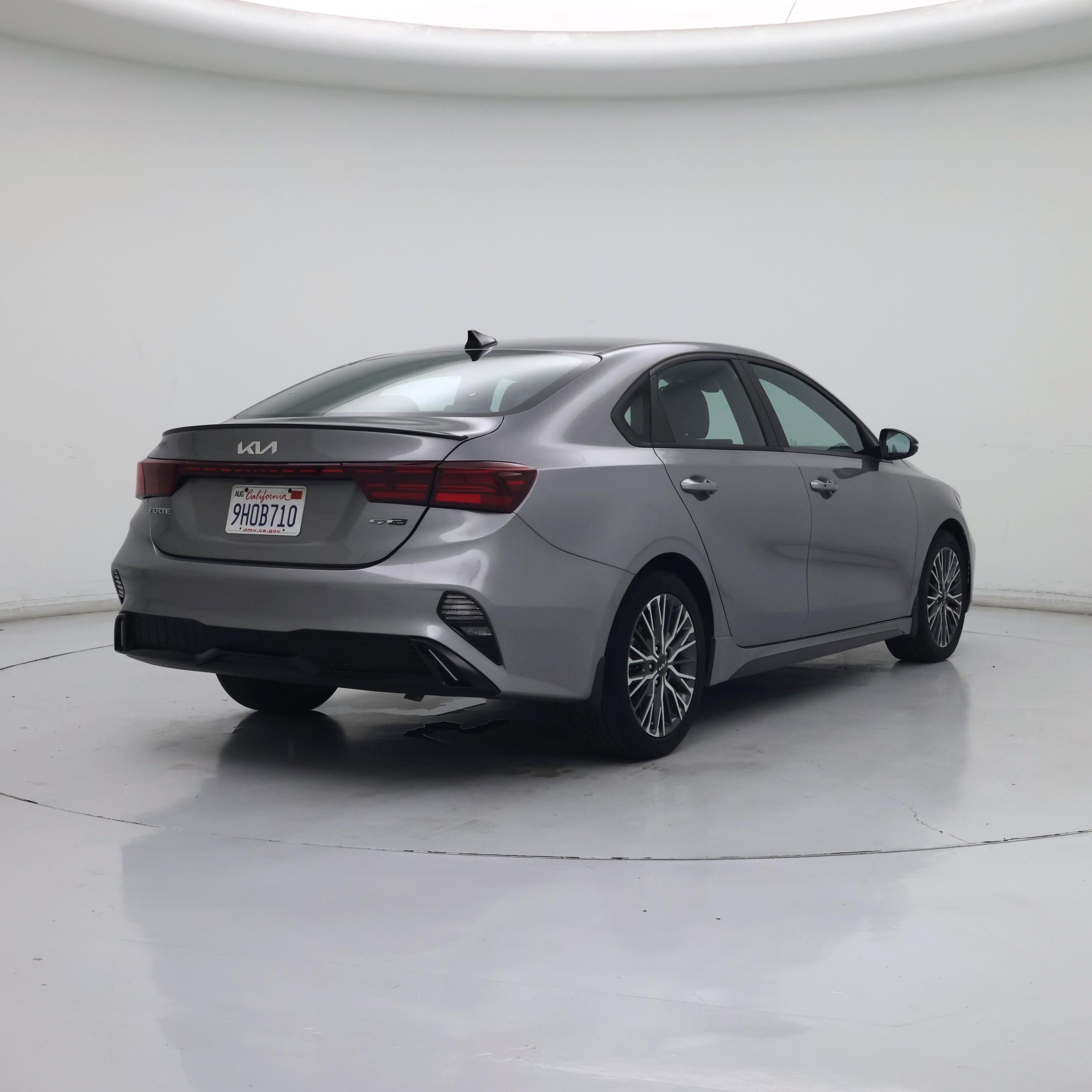 Thumbnail: 2023 Kia Forte - 8