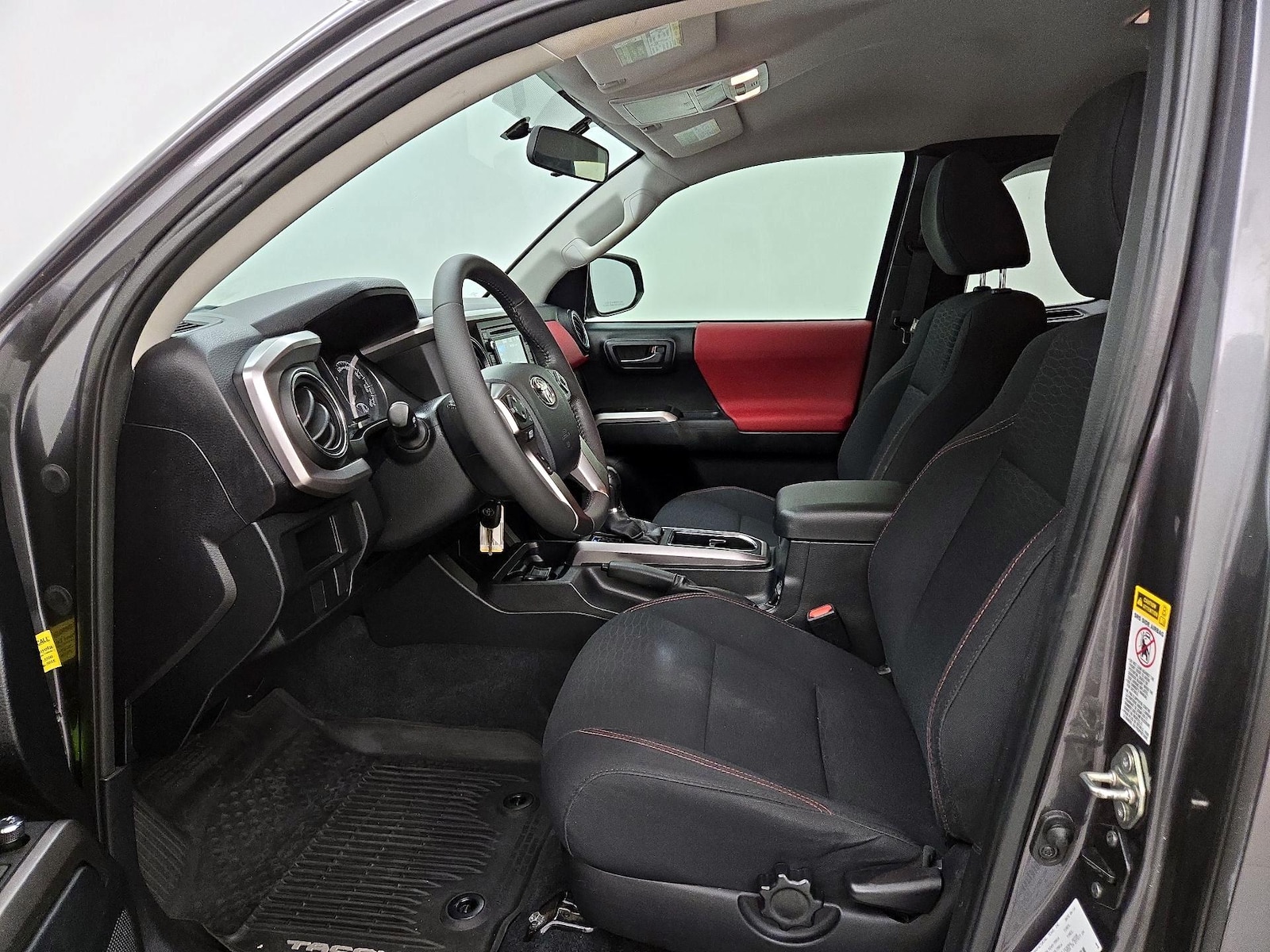 2016 Toyota Tacoma SR5 - Photo 12