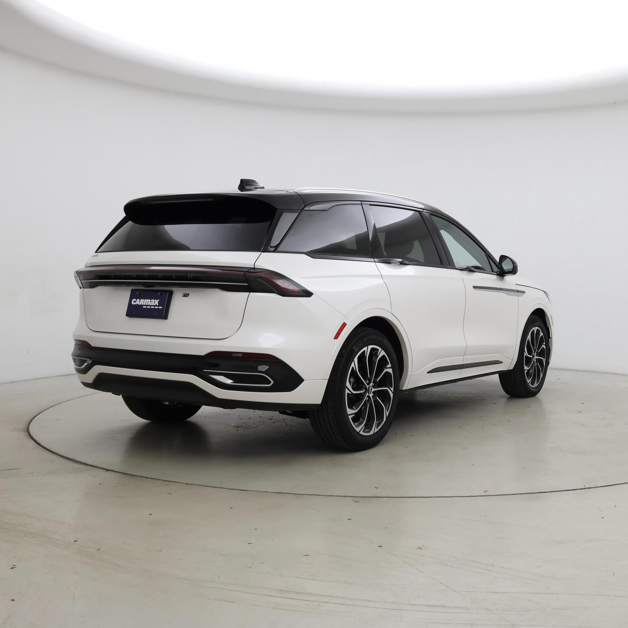 Thumbnail: 2025 Lincoln Nautilus - 8