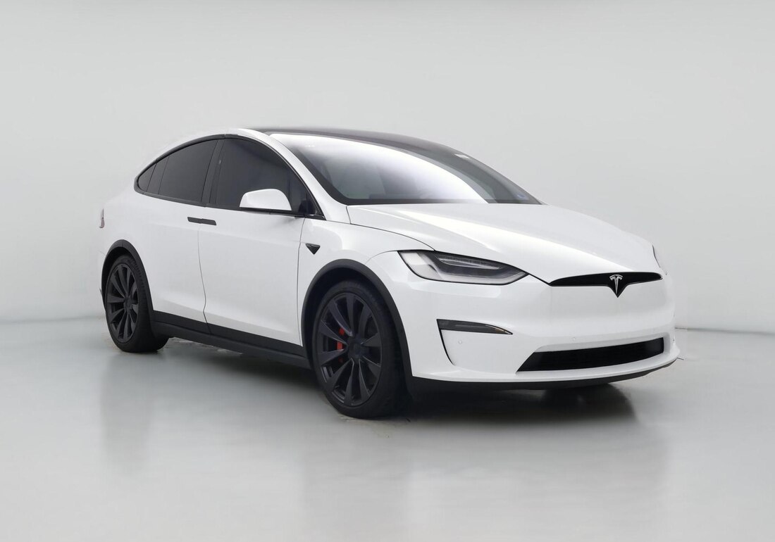 2022 Tesla Model X Long Range in White — CarMax photo