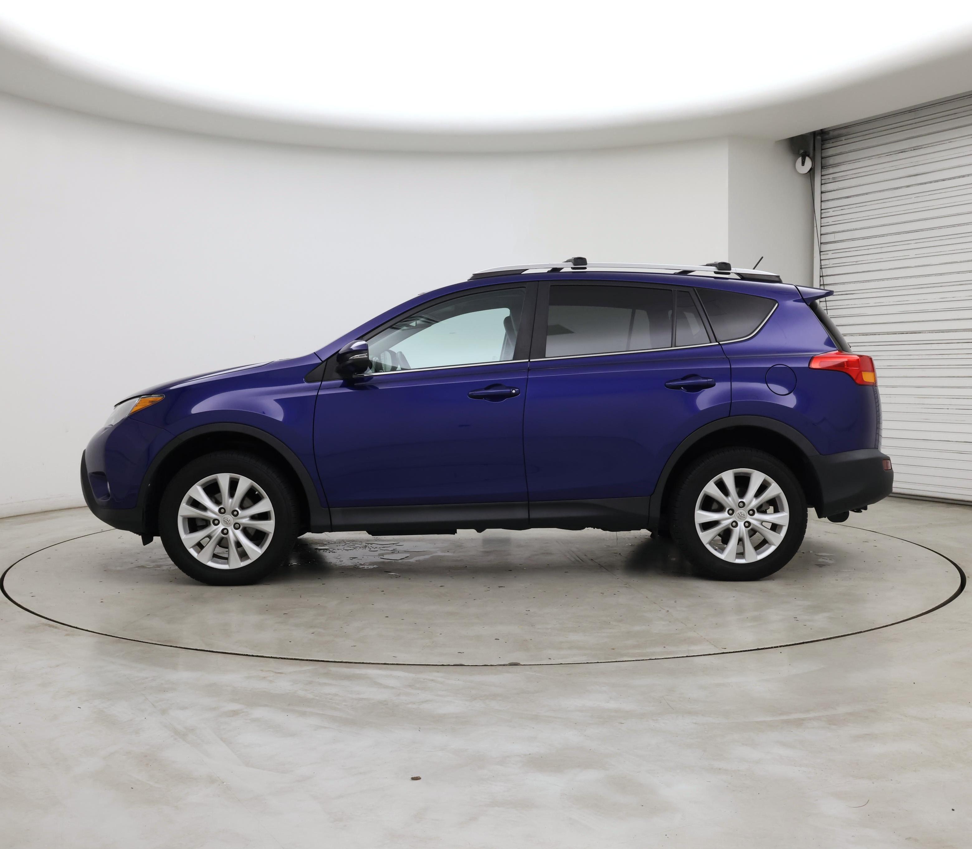 Thumbnail: 2015 Toyota RAV4 - 3