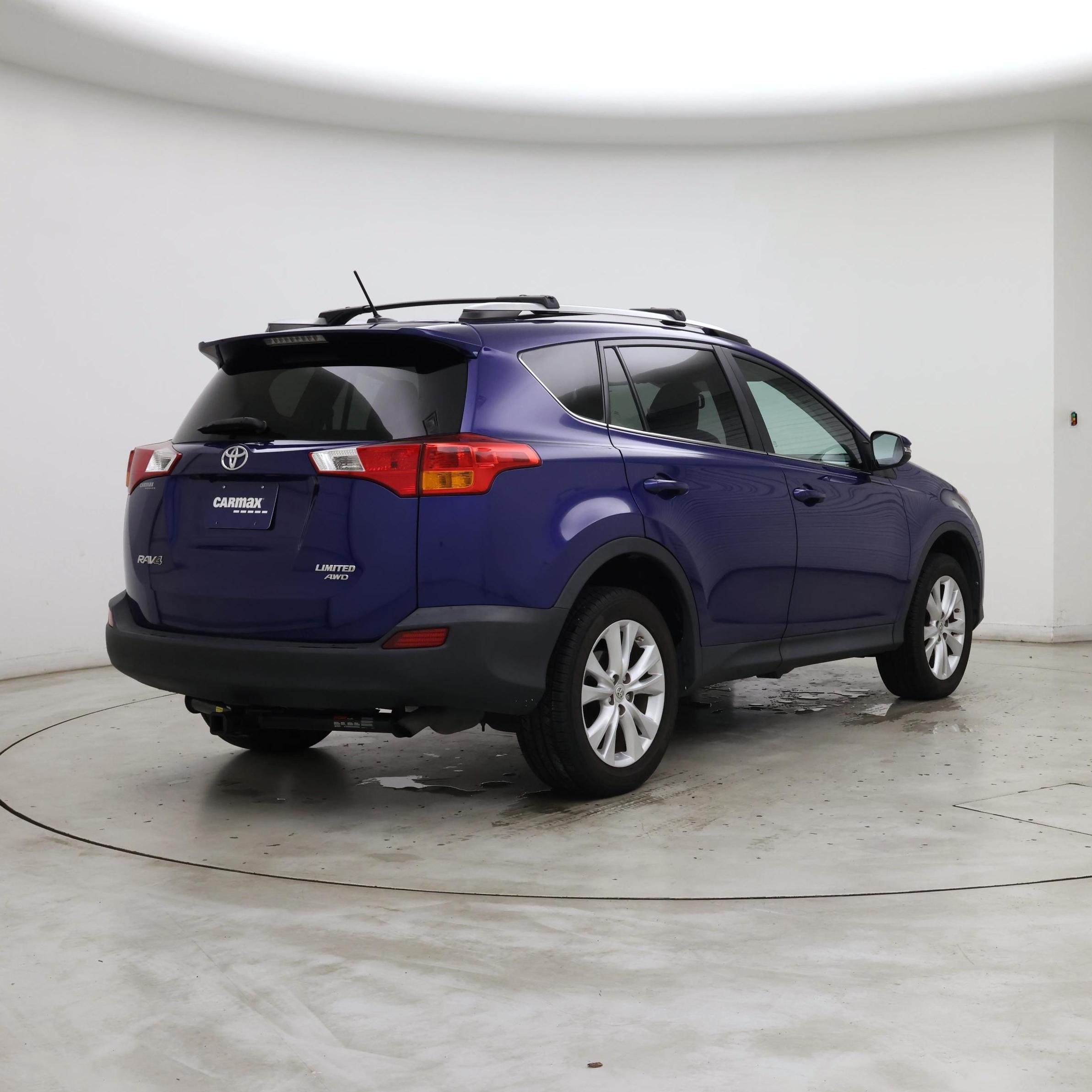 Thumbnail: 2015 Toyota RAV4 - 8
