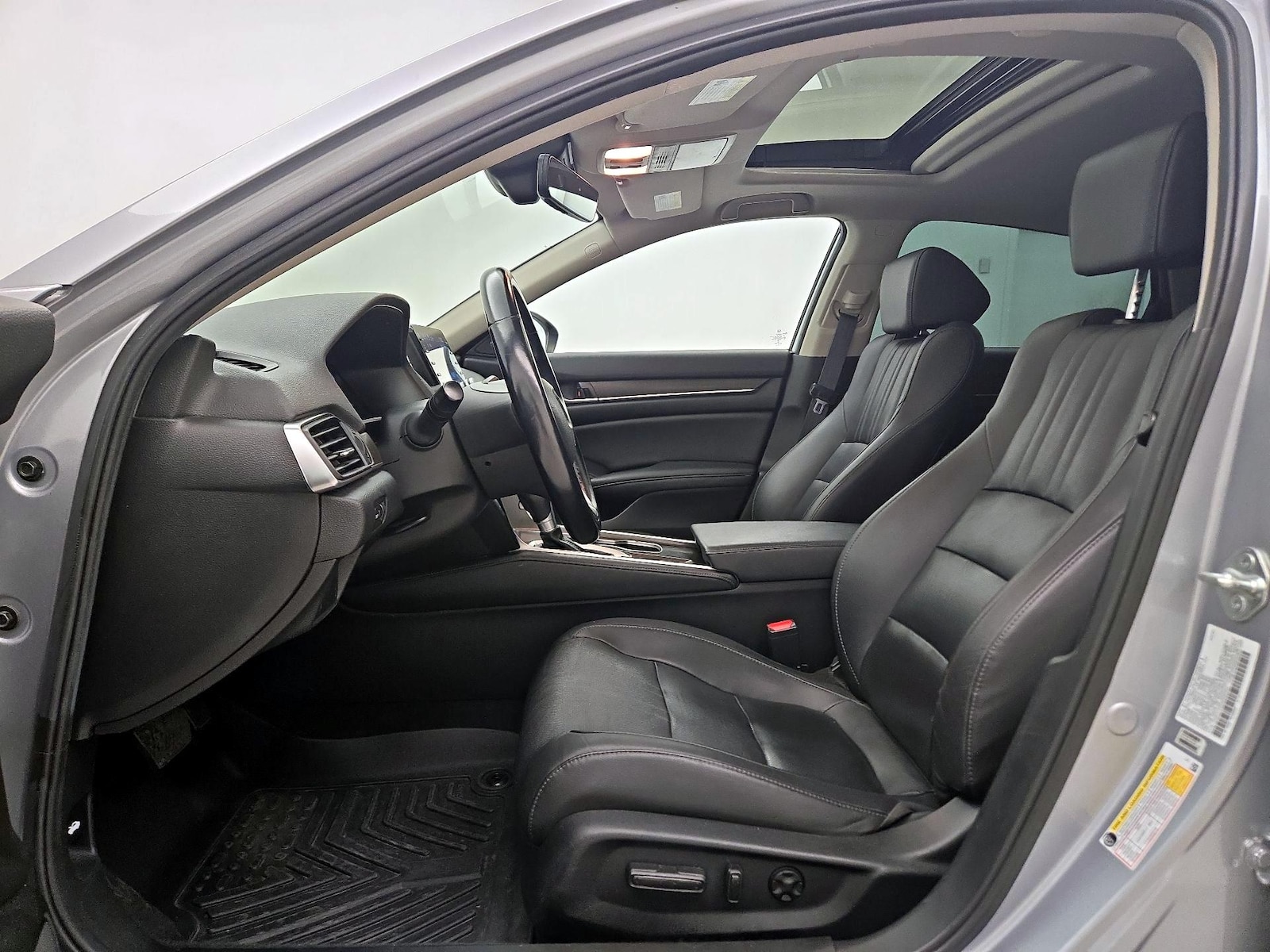 2021 Honda Accord EX-L - Photo 12