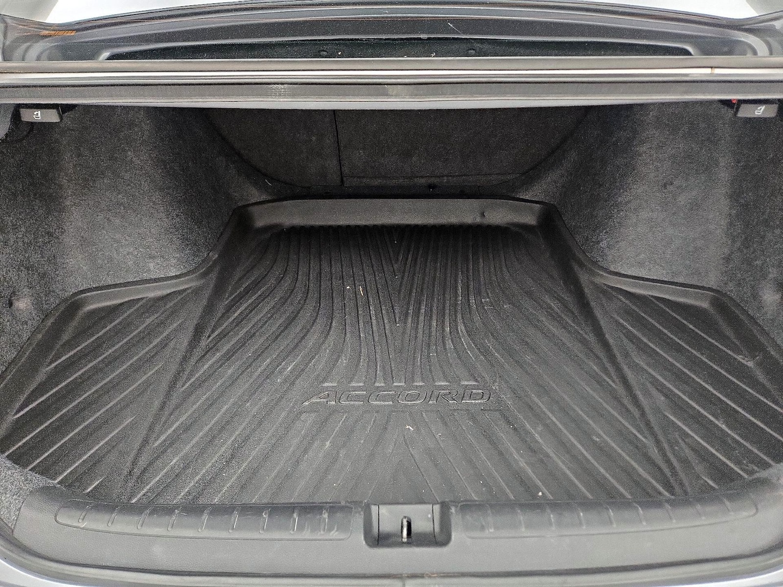 2021 Honda Accord EX-L - Photo 22