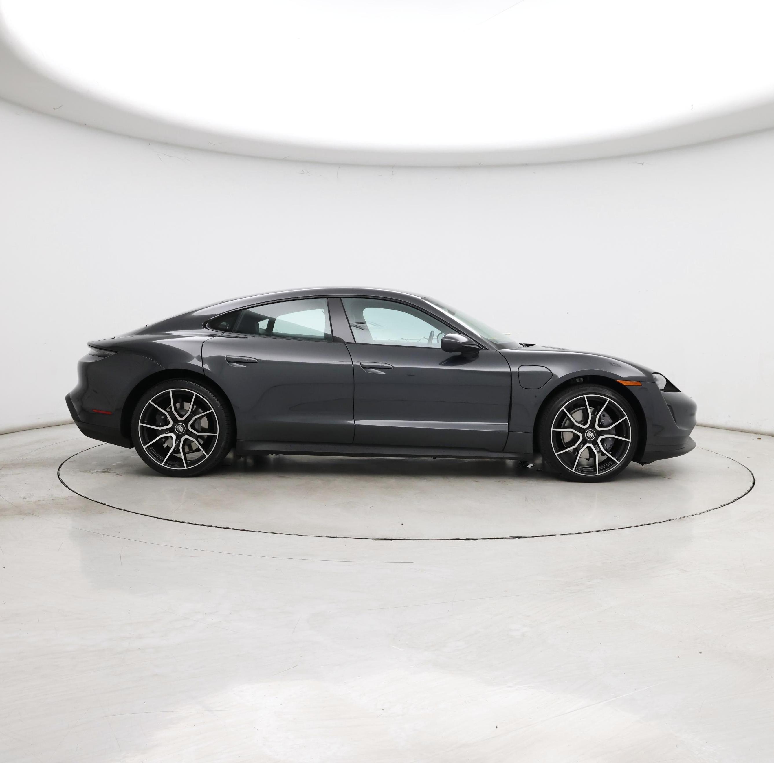 Thumbnail: 2023 Porsche Taycan - 7