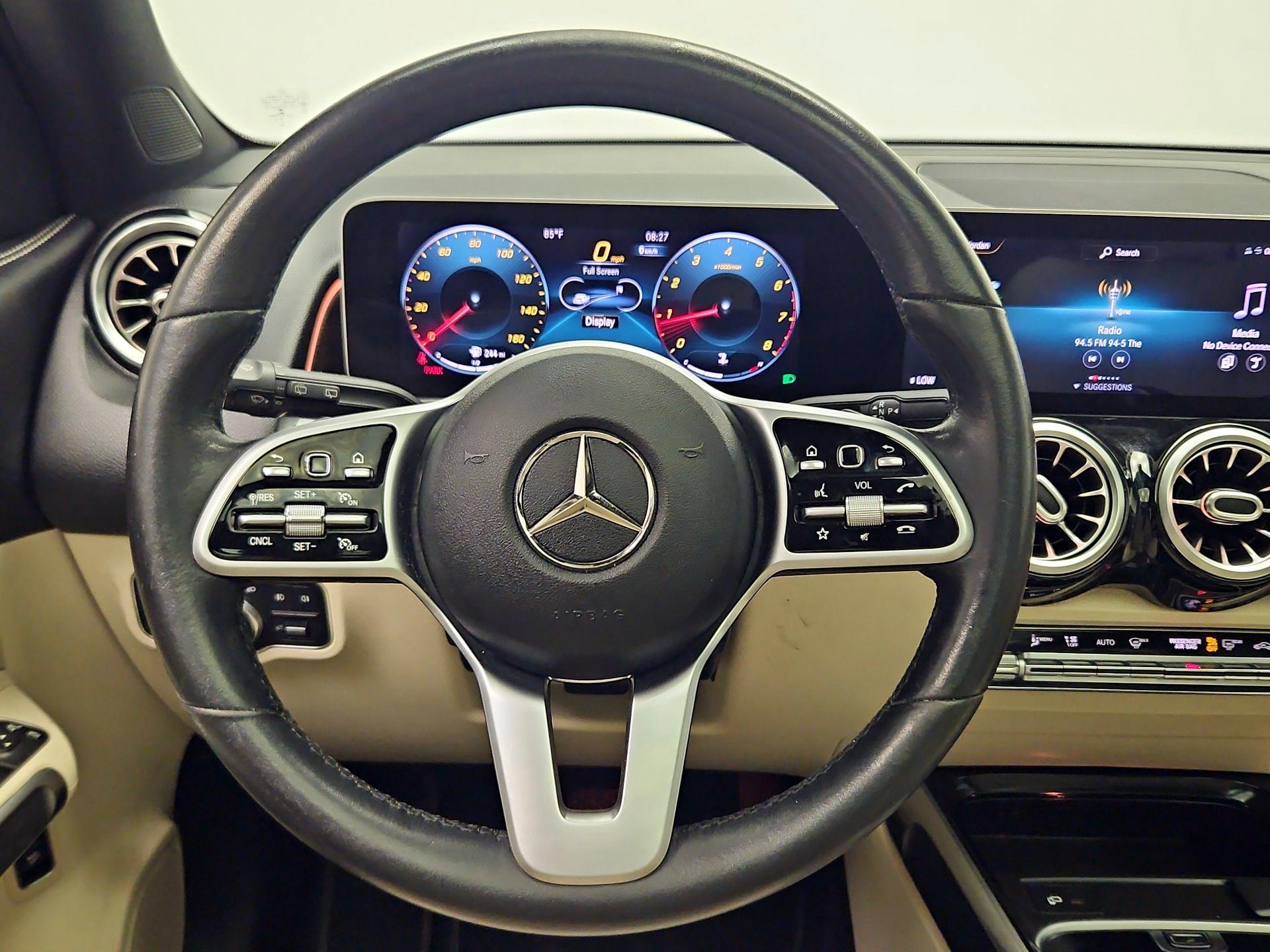 Thumbnail: 2020 Mercedes-Benz GLB - 10