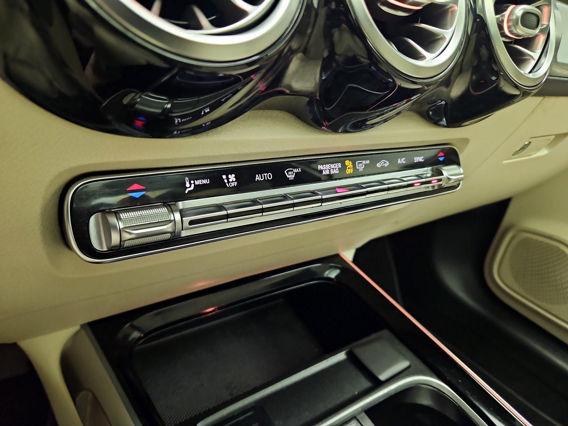 Thumbnail: 2020 Mercedes-Benz GLB - 16