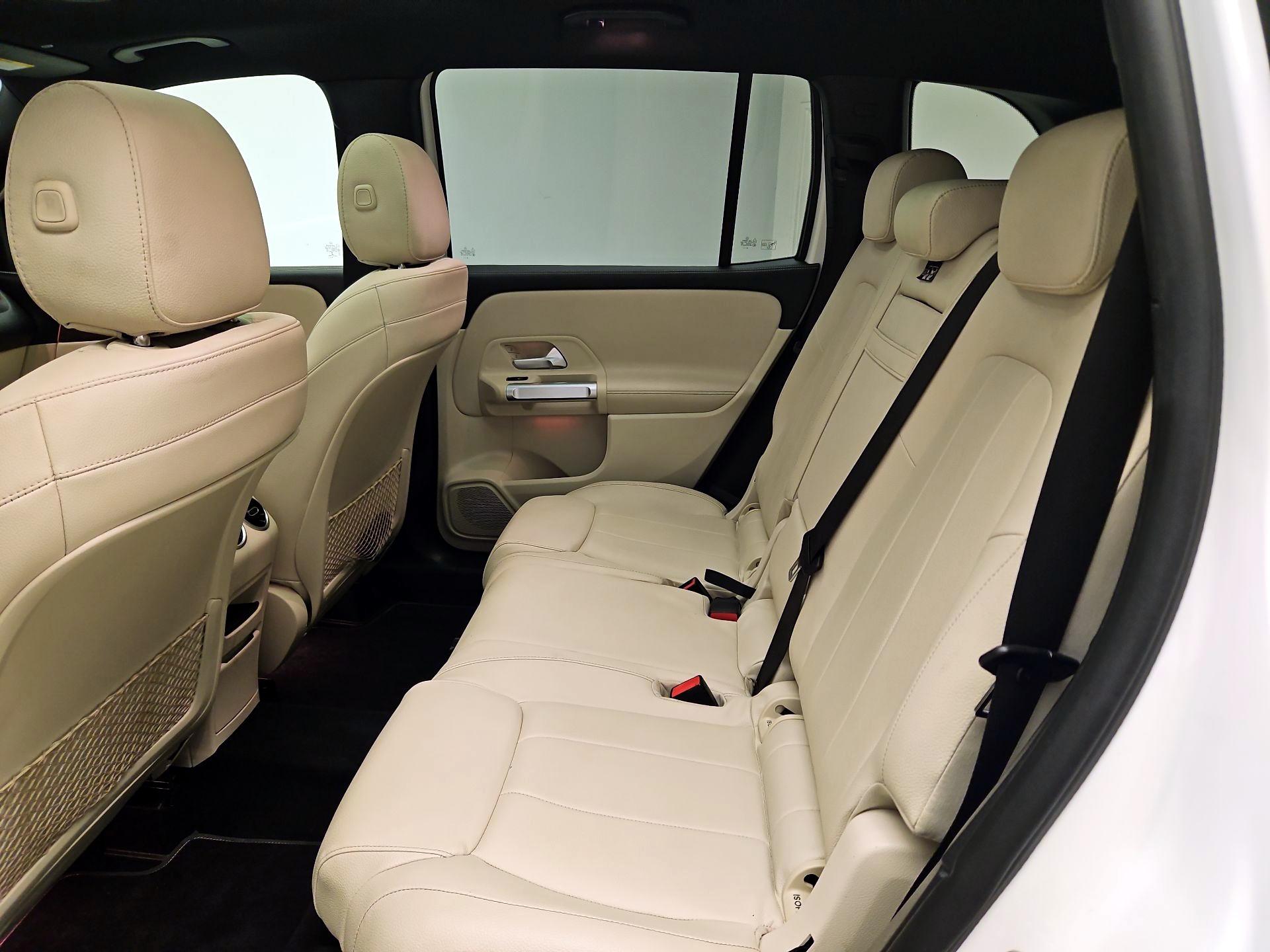 Thumbnail: 2020 Mercedes-Benz GLB - 20