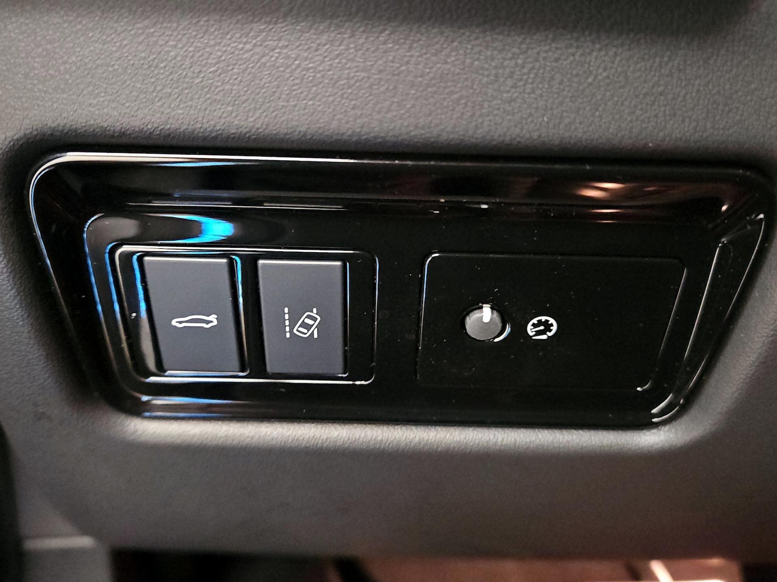 2020 Jaguar XF Premium - Photo 12