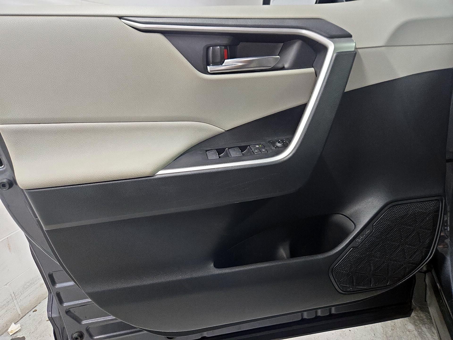 Thumbnail: 2023 Toyota RAV4 - 12