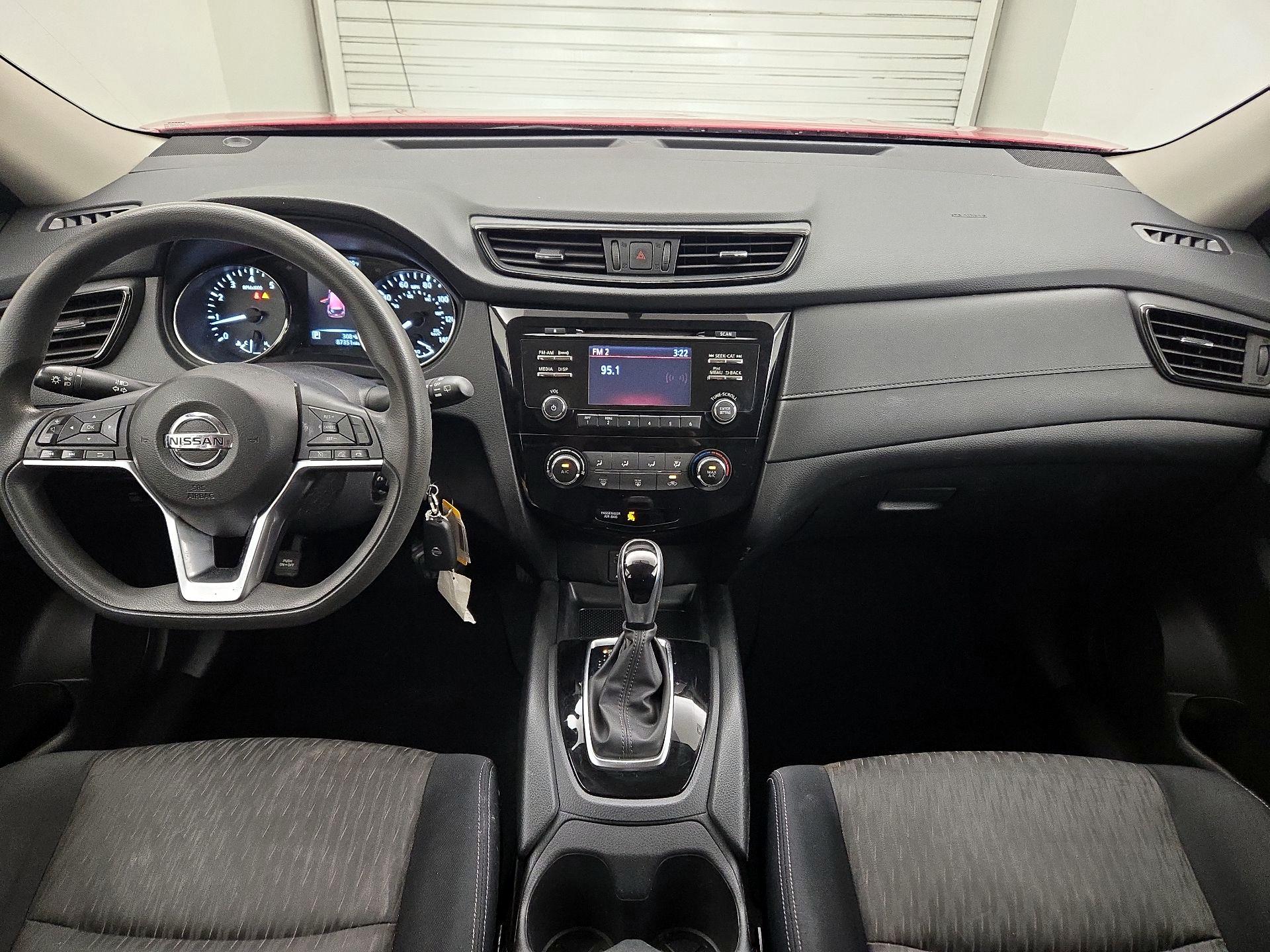 Thumbnail: 2017 Nissan Rogue - 9