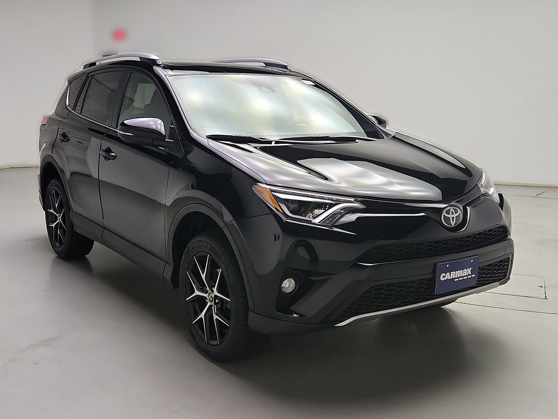Thumbnail: 2018 Toyota RAV4 - 1