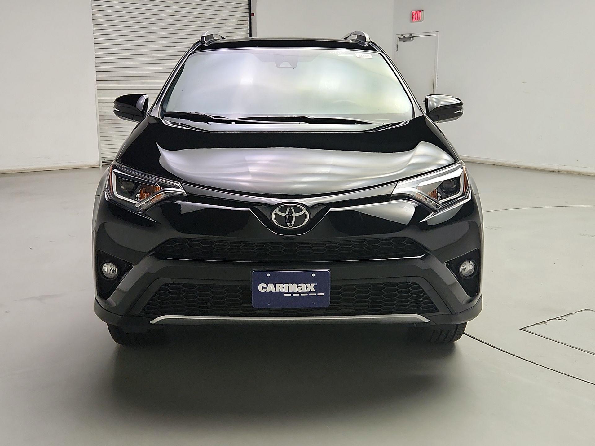 Thumbnail: 2018 Toyota RAV4 - 2