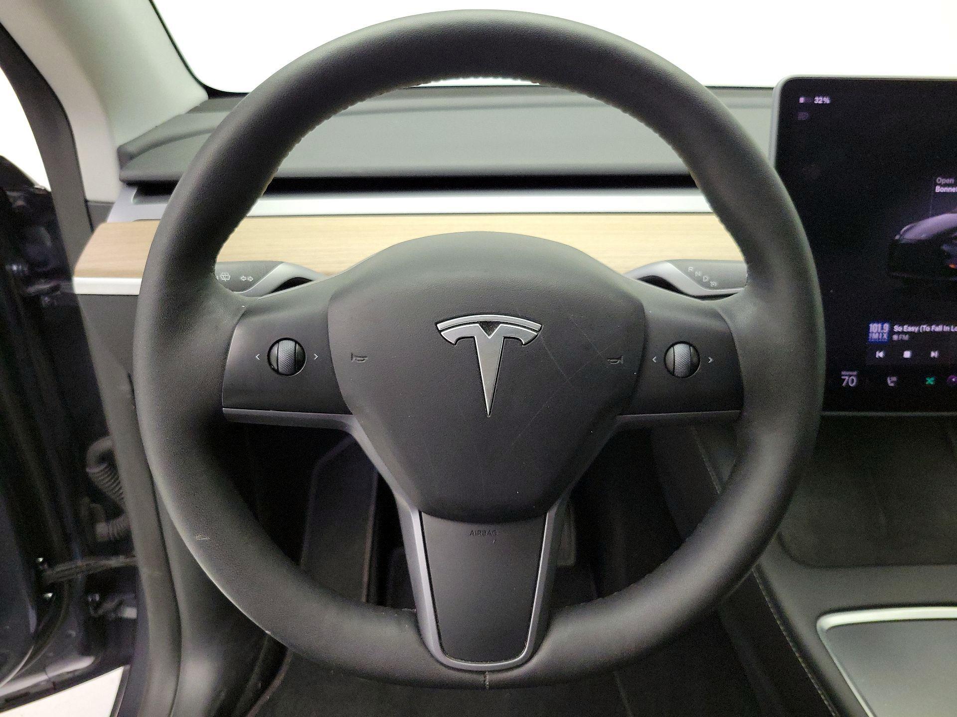 Thumbnail: 2023 Tesla Model Y - 10
