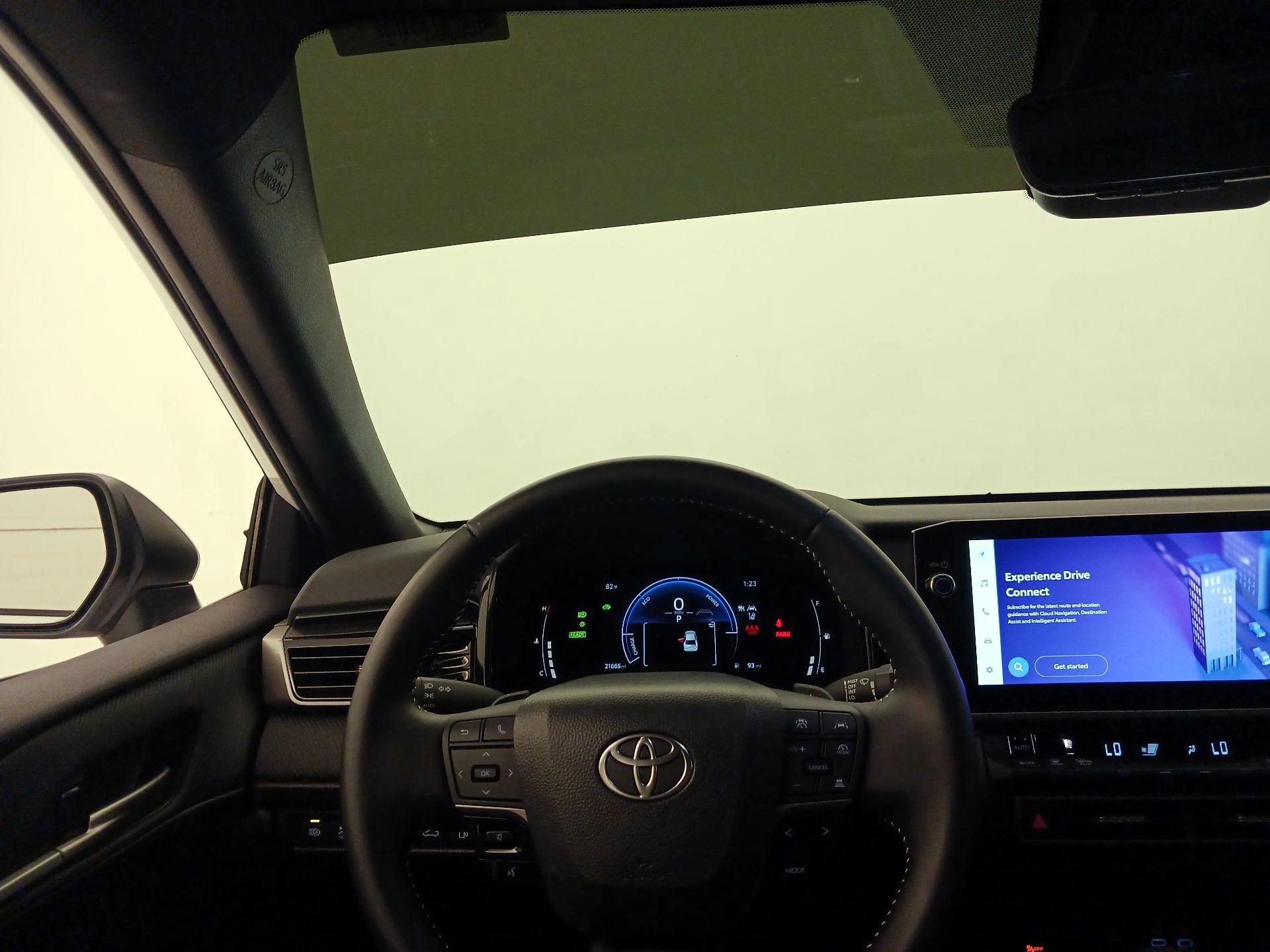 Thumbnail: 2025 Toyota Camry - 10