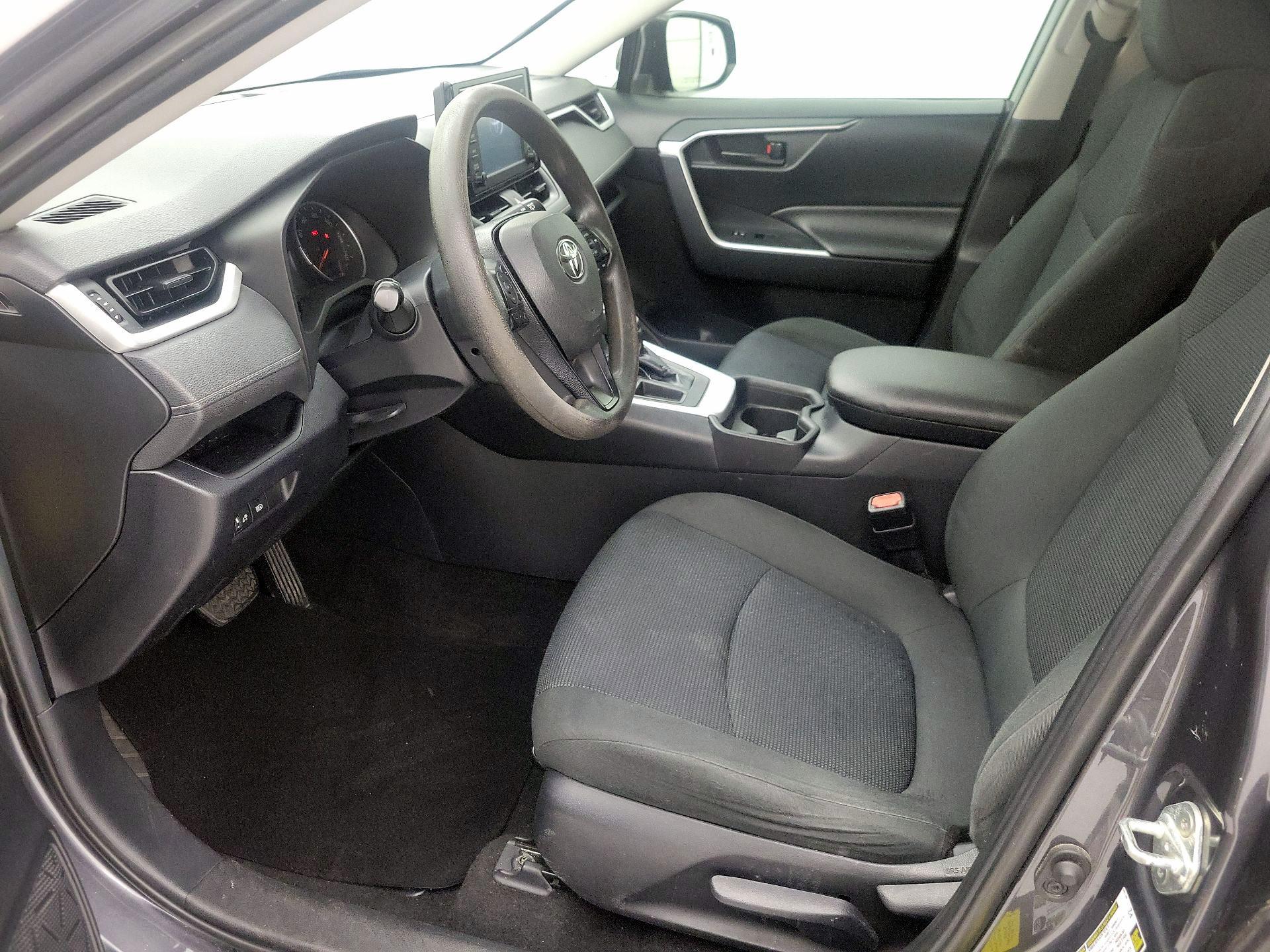 Thumbnail: 2019 Toyota RAV4 - 11
