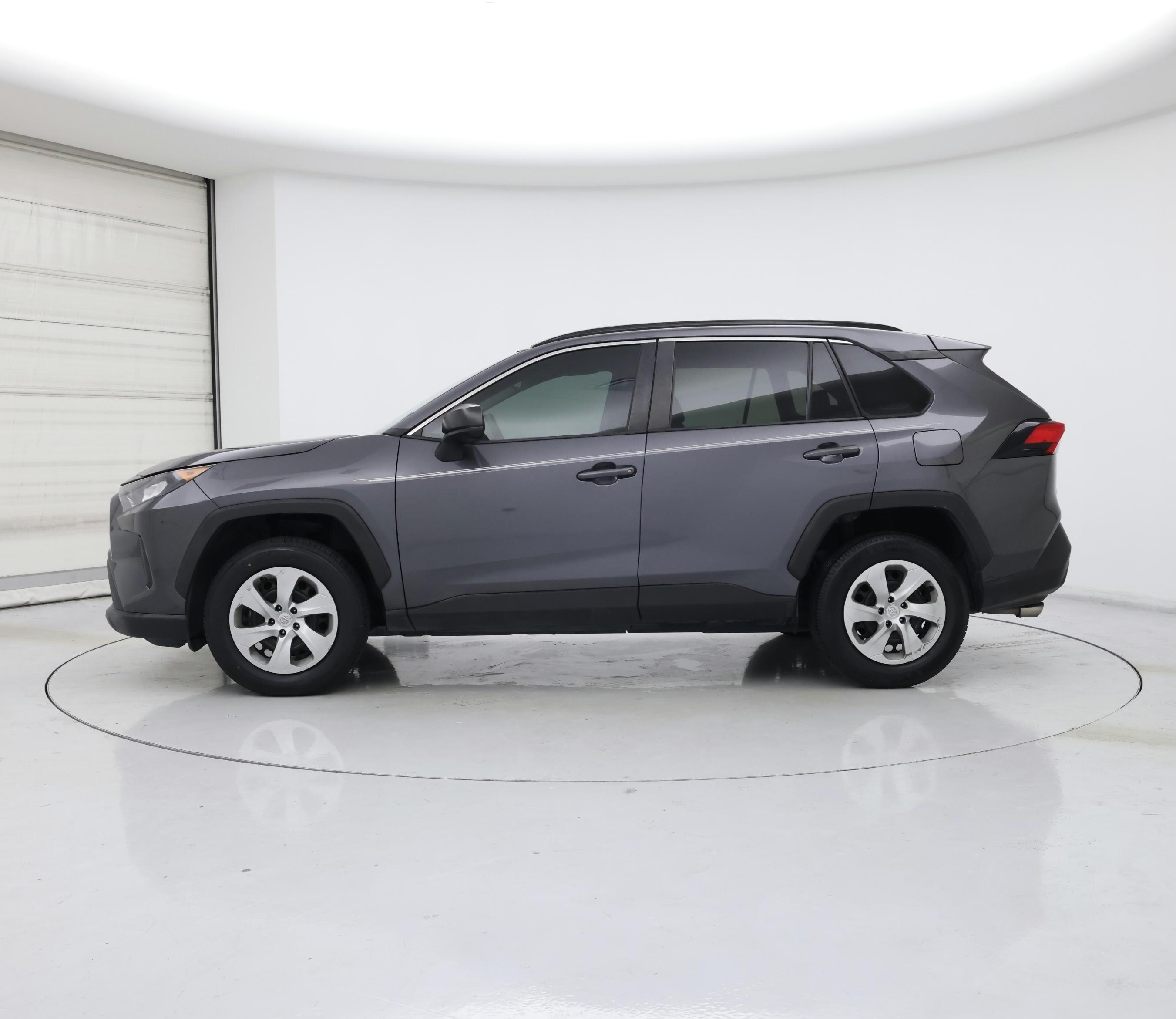 Thumbnail: 2019 Toyota RAV4 - 3