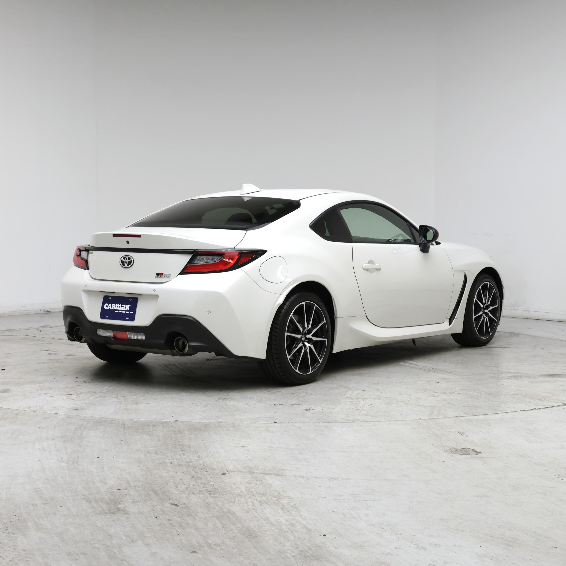 Thumbnail: 2023 Toyota GR86 - 8