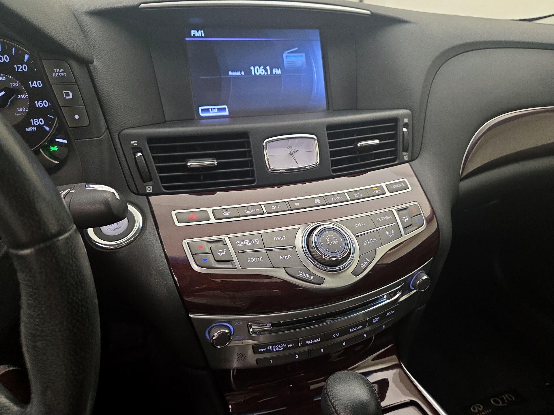 Thumbnail: 2016 INFINITI Q70 - 15