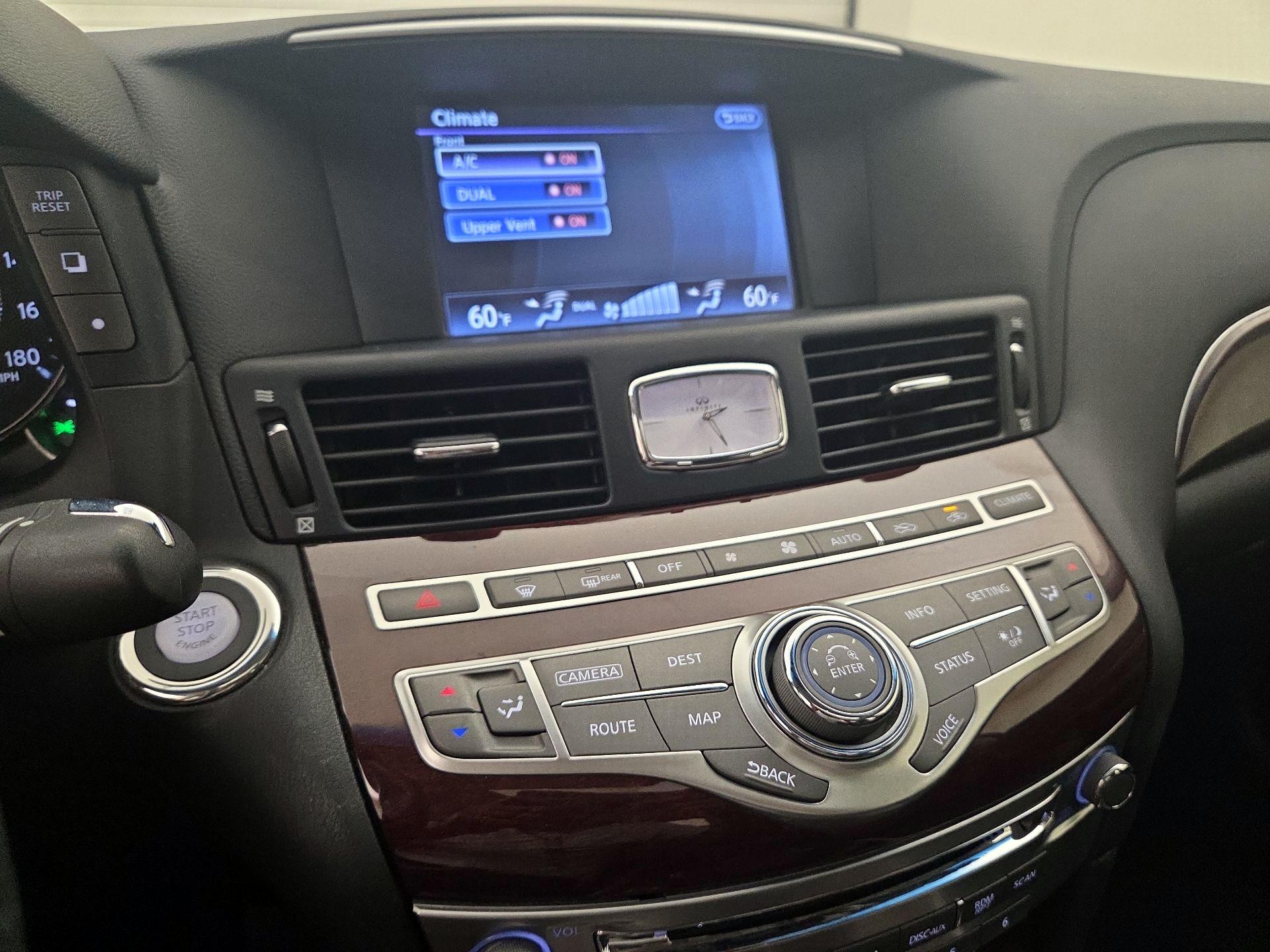 Thumbnail: 2016 INFINITI Q70 - 16