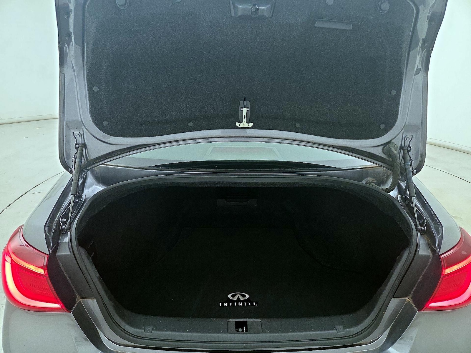 2016 INFINITI Q70L 3.7 - Photo 21