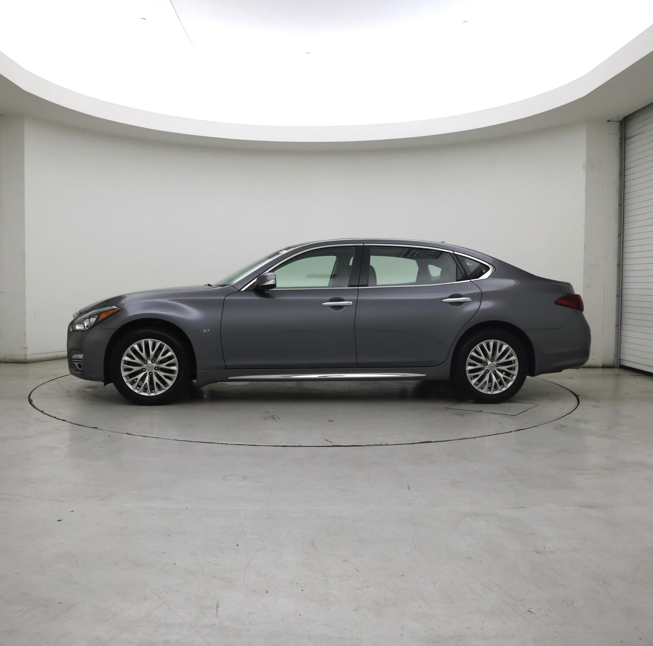 Thumbnail: 2016 INFINITI Q70 - 3