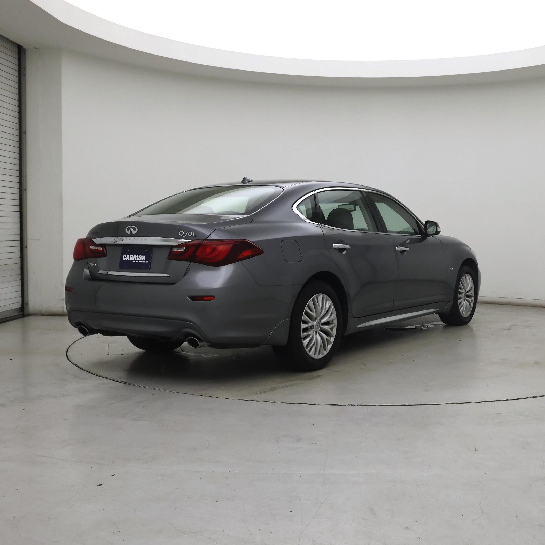 Thumbnail: 2016 INFINITI Q70 - 8