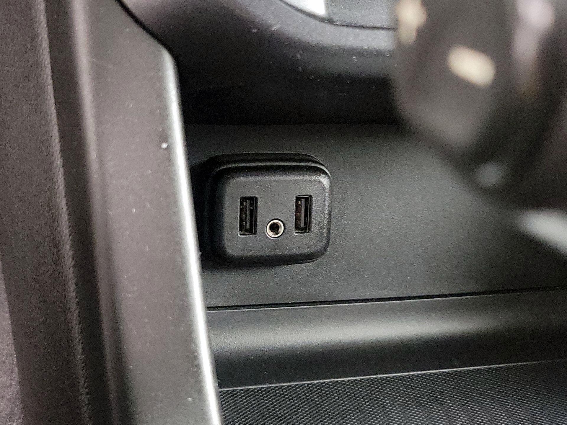 Thumbnail: 2021 Chevrolet Colorado - 18