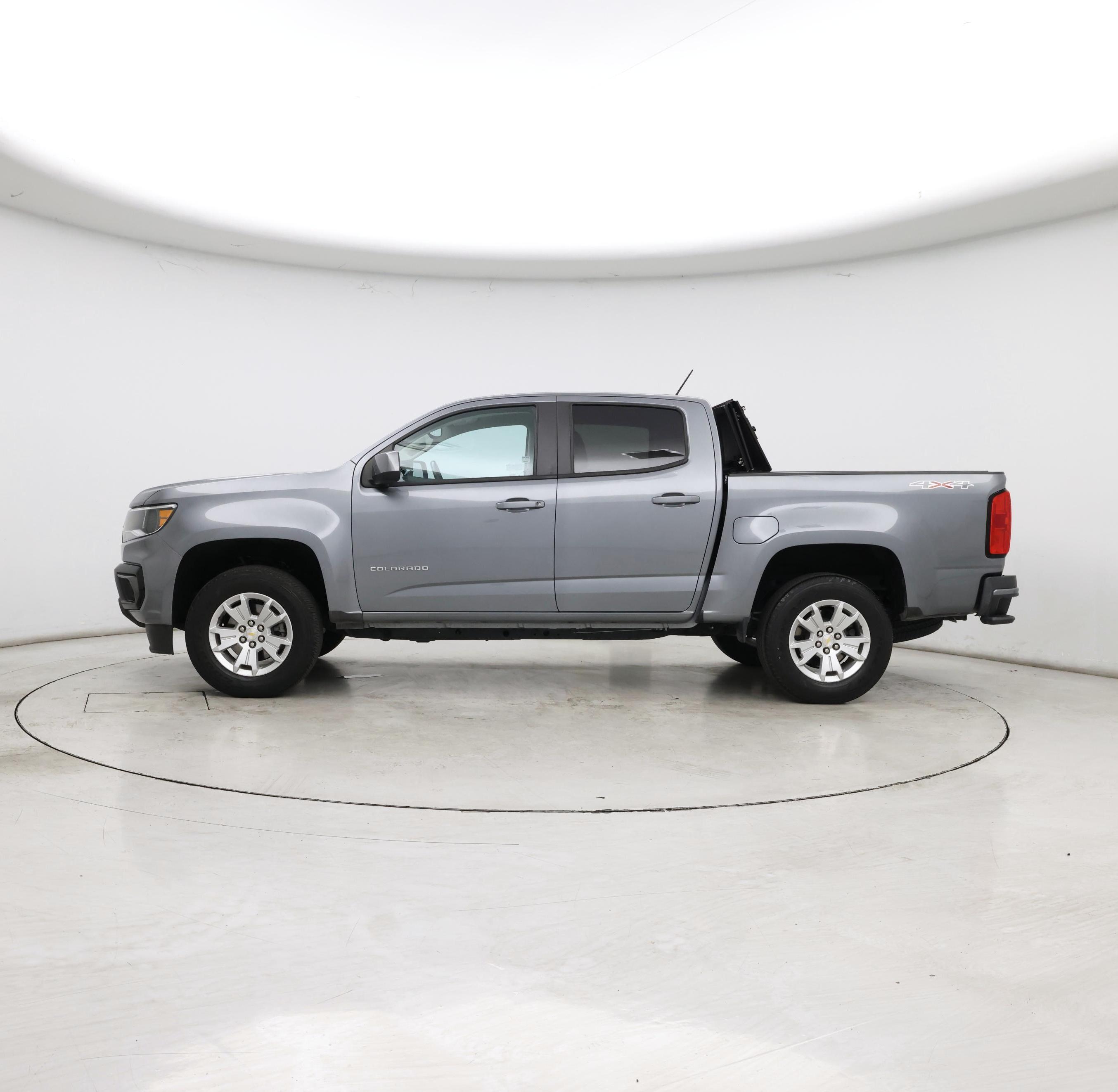 Thumbnail: 2021 Chevrolet Colorado - 3