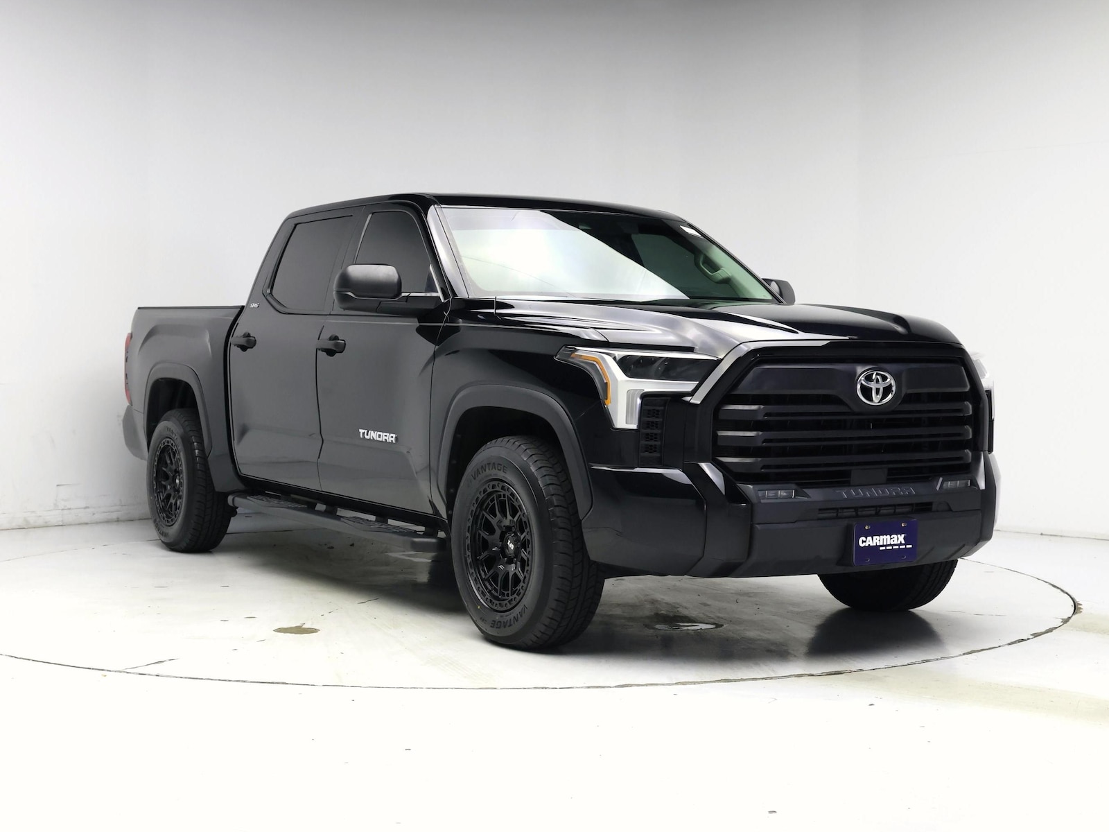 2024 Toyota Tundra SR5 - Photo 2