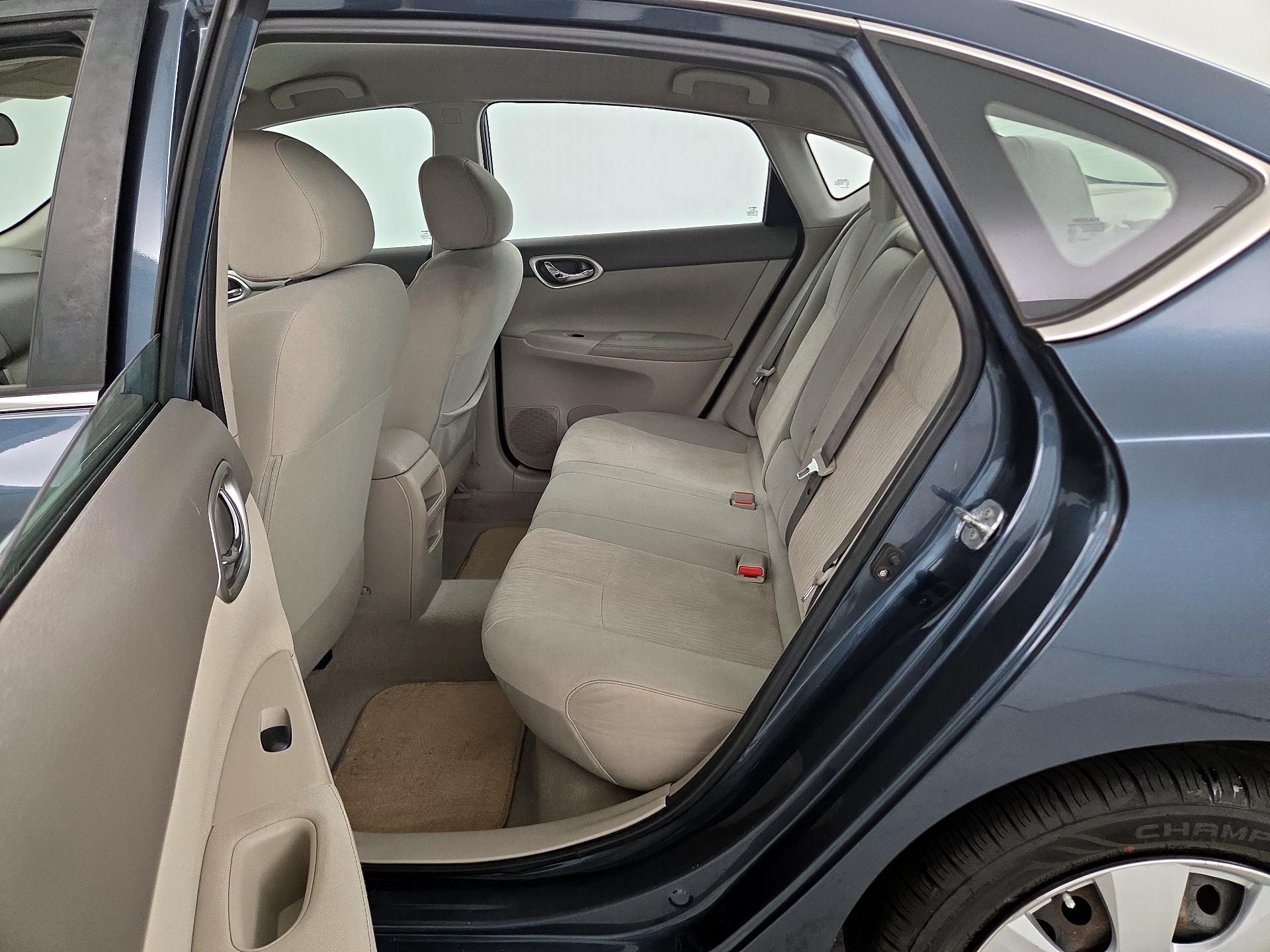 Thumbnail: 2014 Nissan Sentra - 17