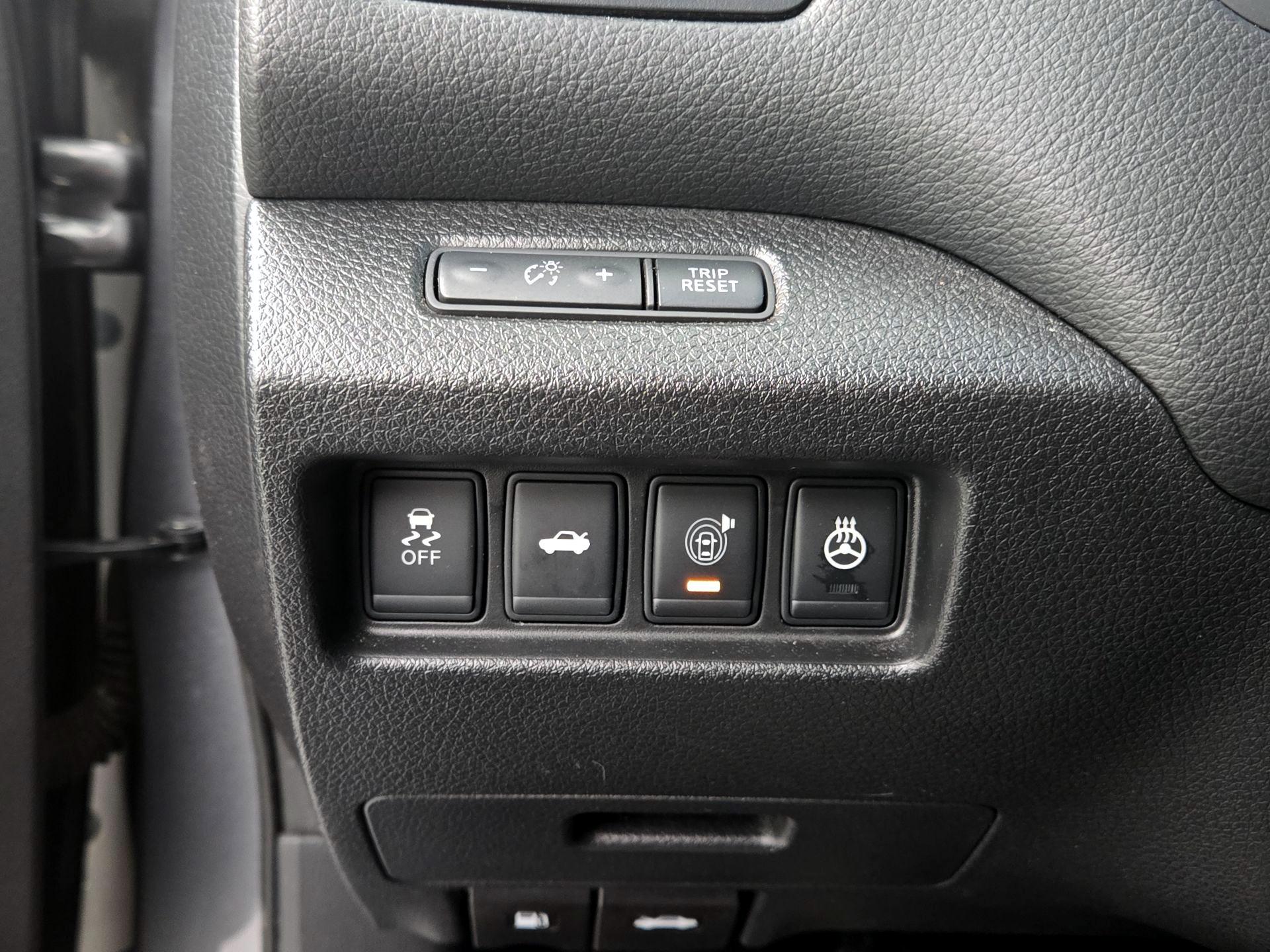 Thumbnail: 2015 Nissan Altima - 13