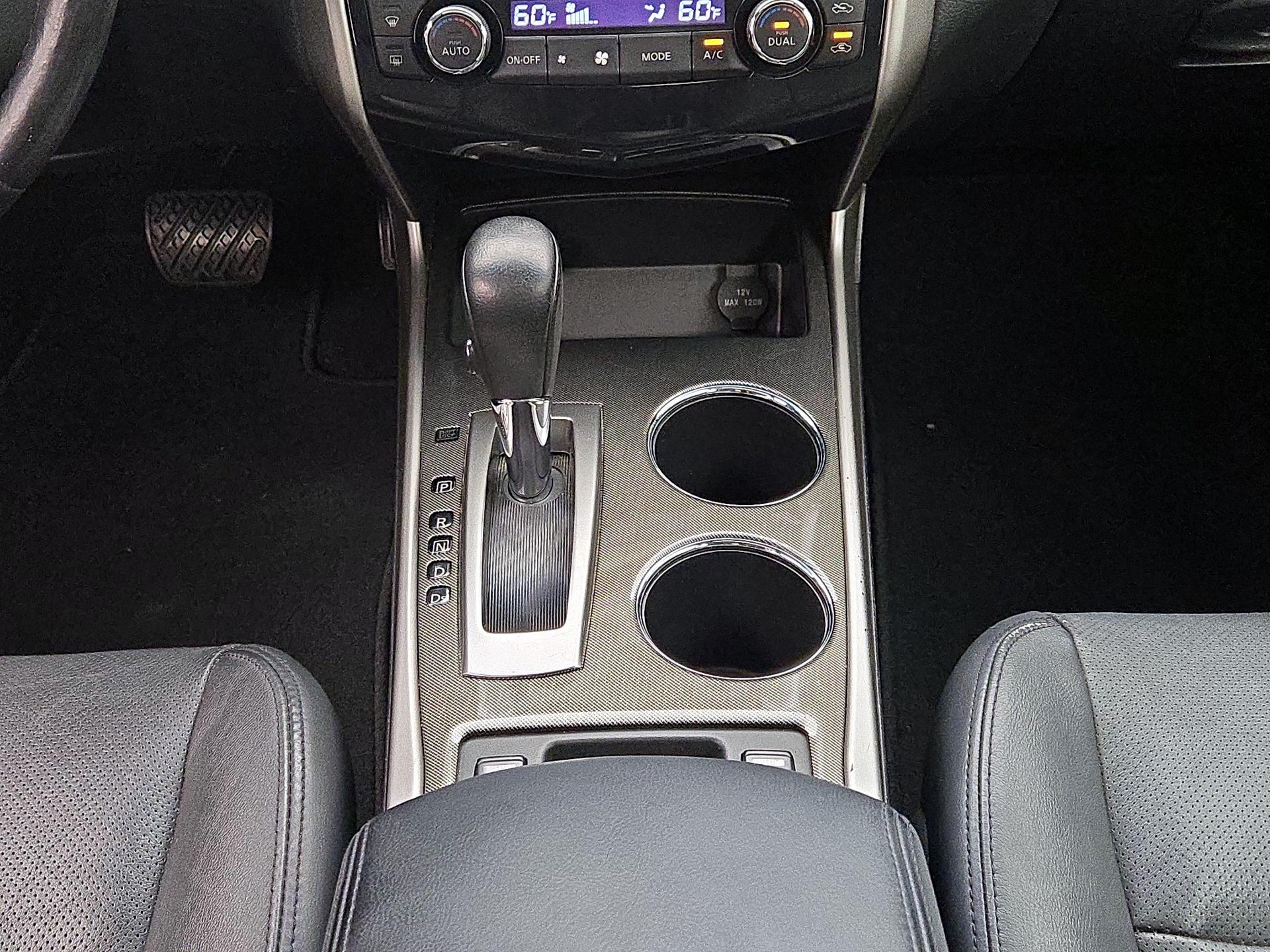 Thumbnail: 2015 Nissan Altima - 18