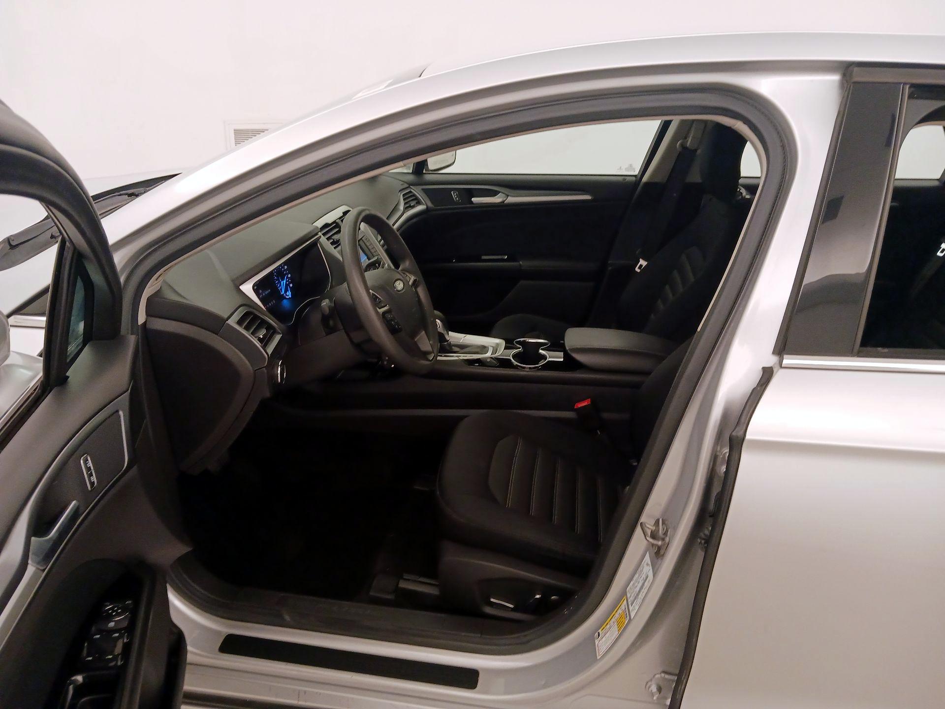Thumbnail: 2014 Ford Fusion - 11