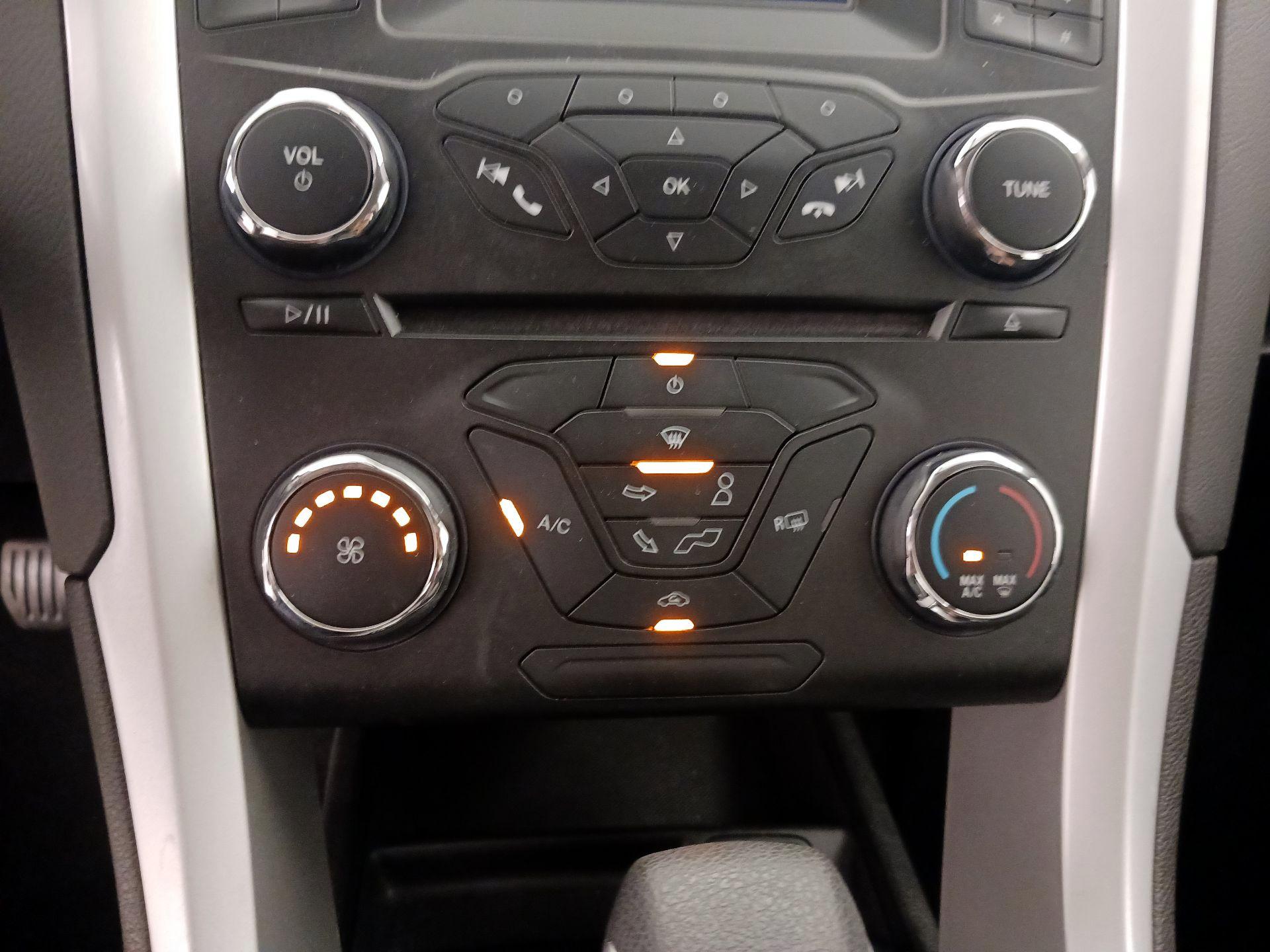 Thumbnail: 2014 Ford Fusion - 15