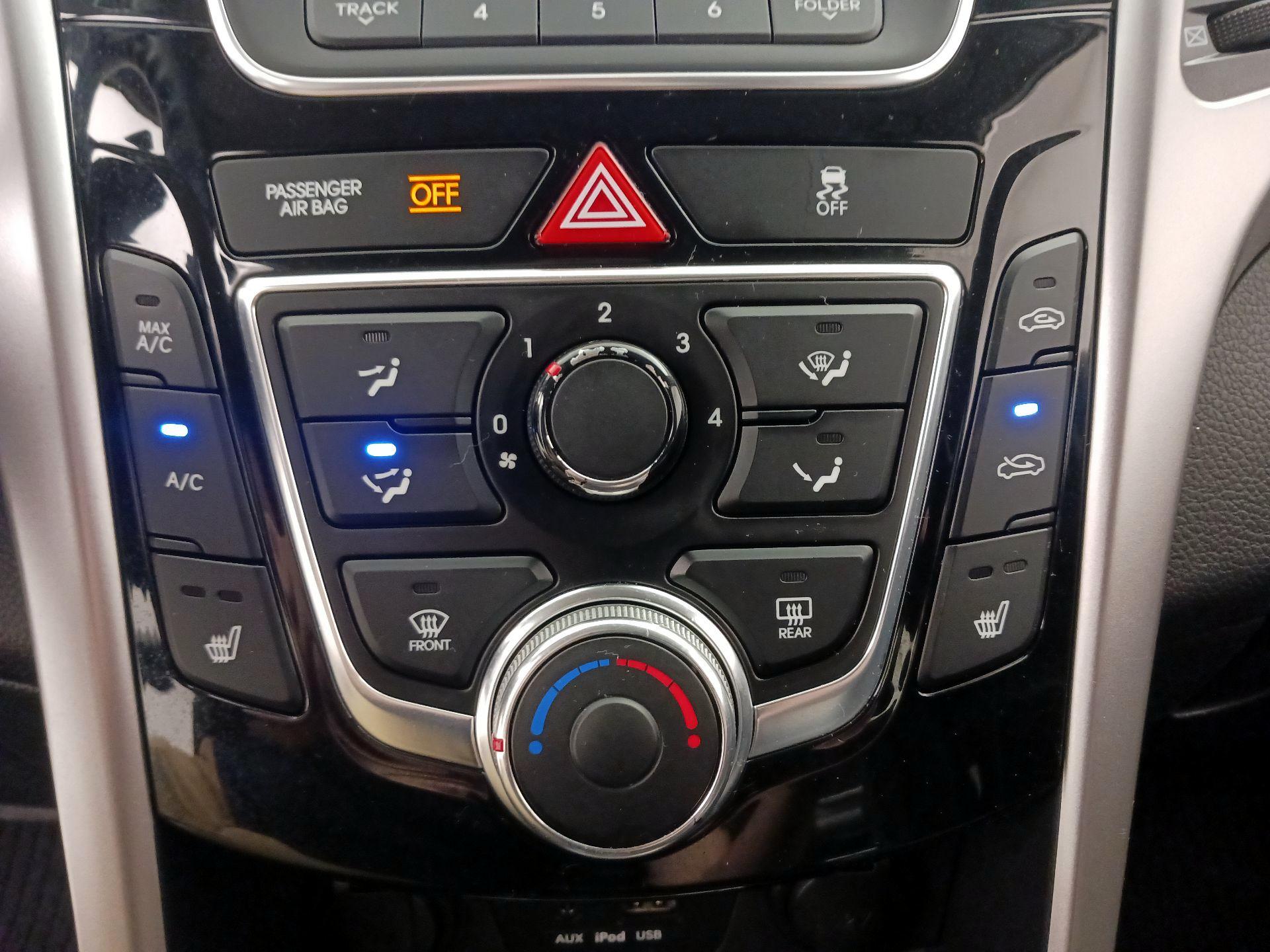 Thumbnail: 2014 Hyundai Elantra - 15